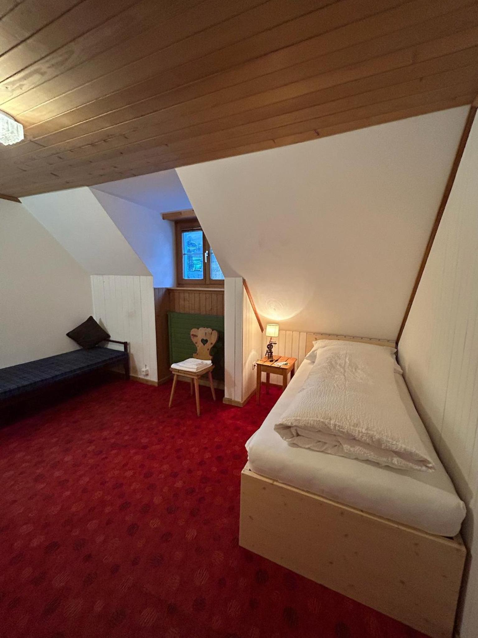 Budget Single Room photo 3