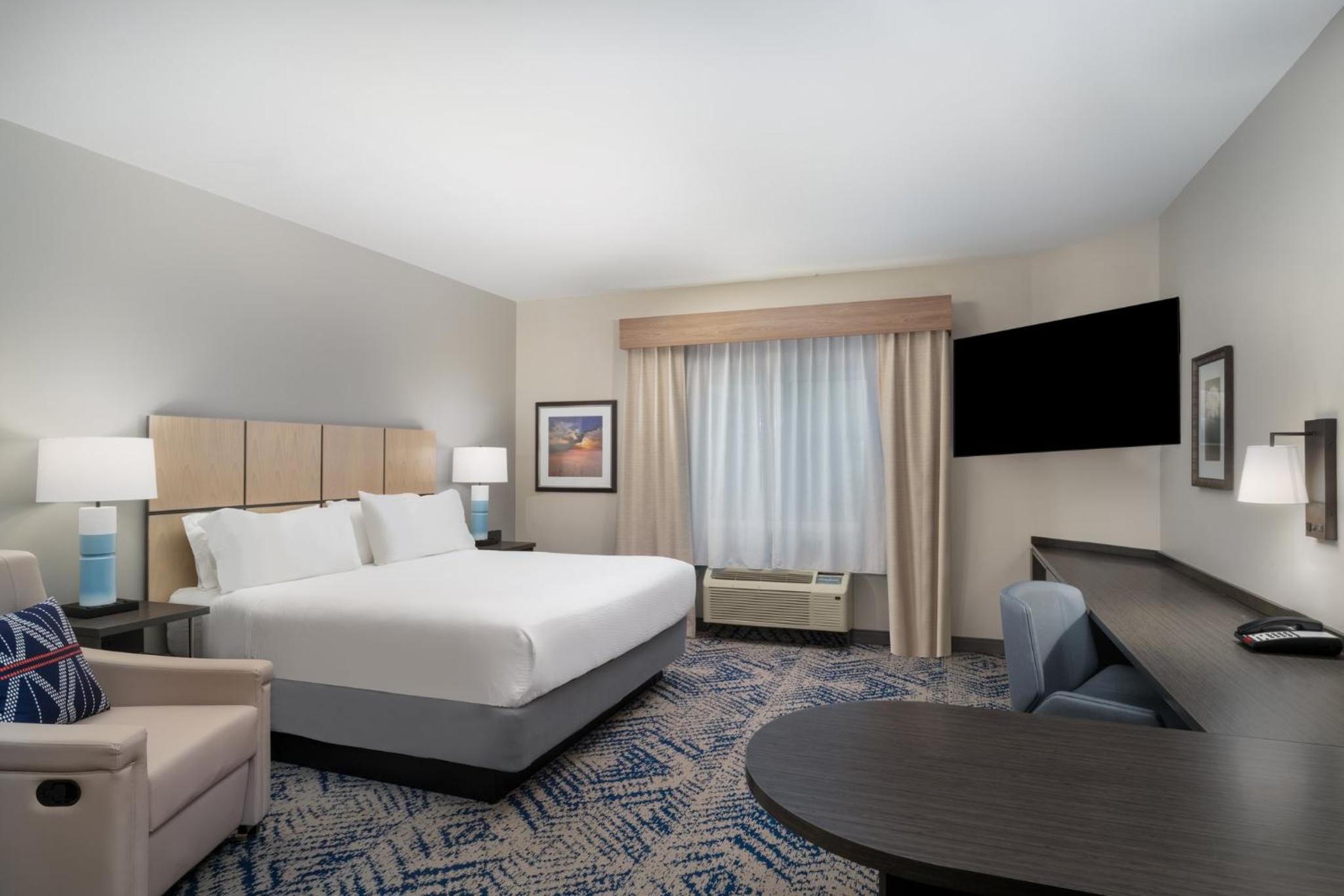 King Studio Suite photo 2