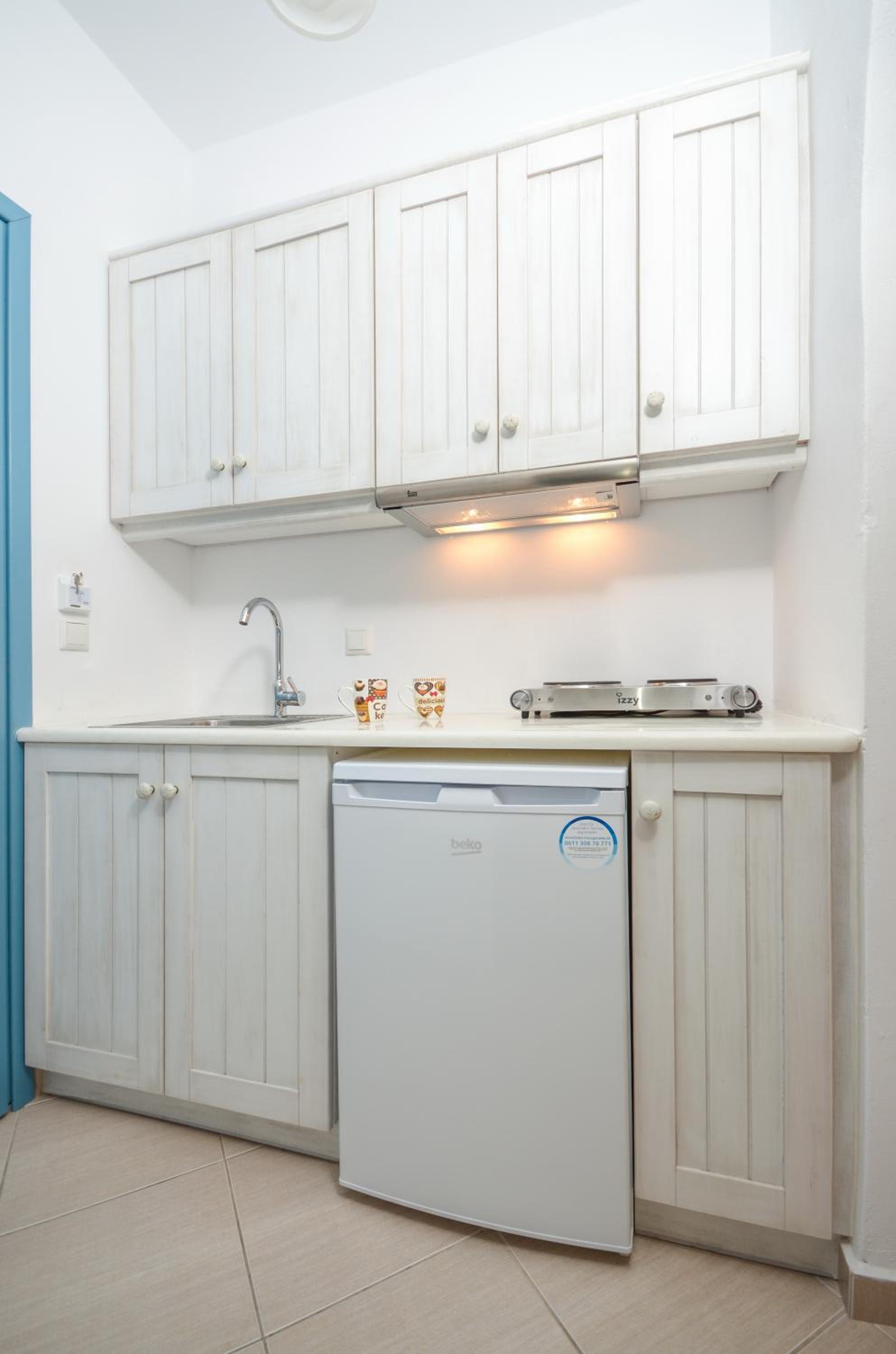 Studio (4 Adults) photo 2