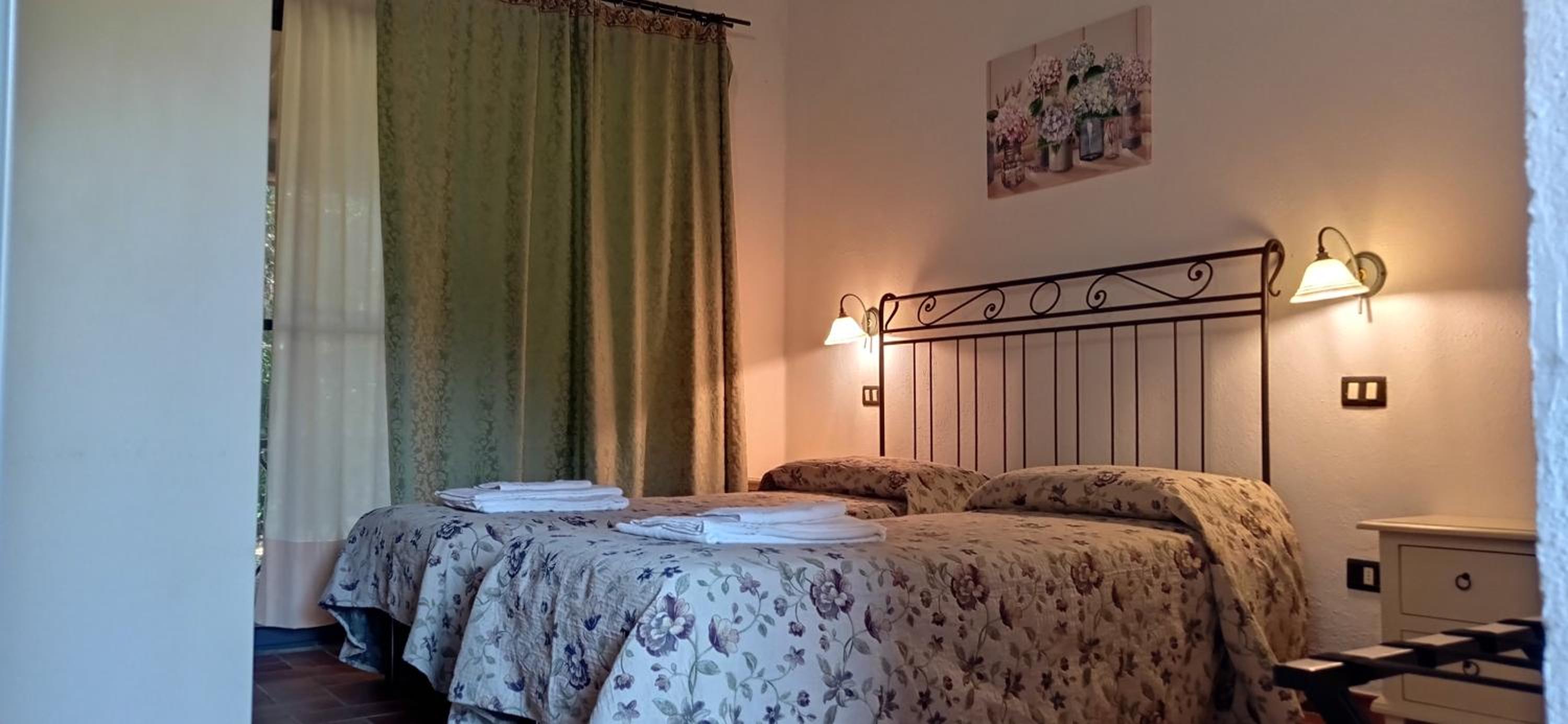 Large Double or Twin Room