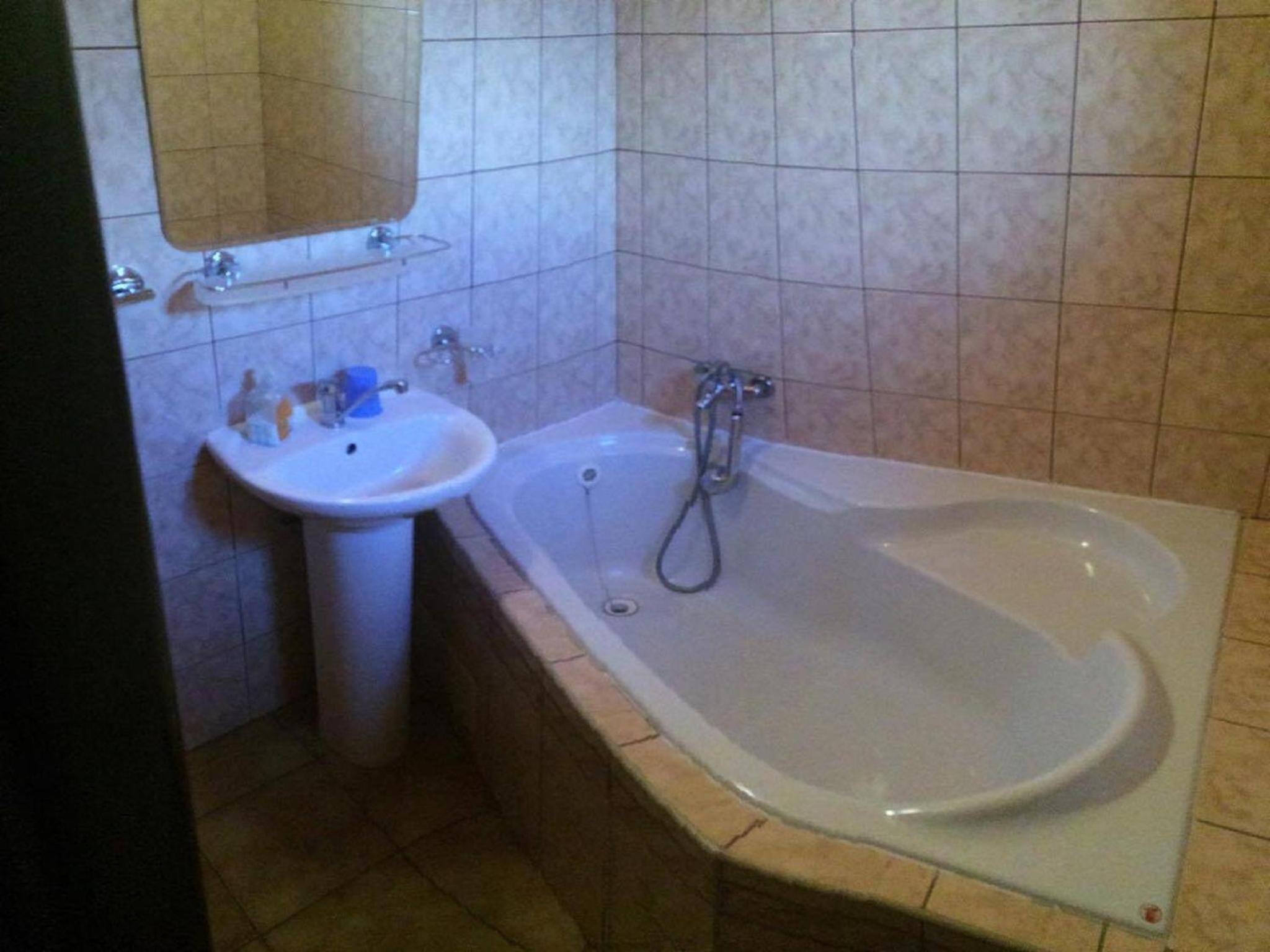 Single Room with Private External Bathroom