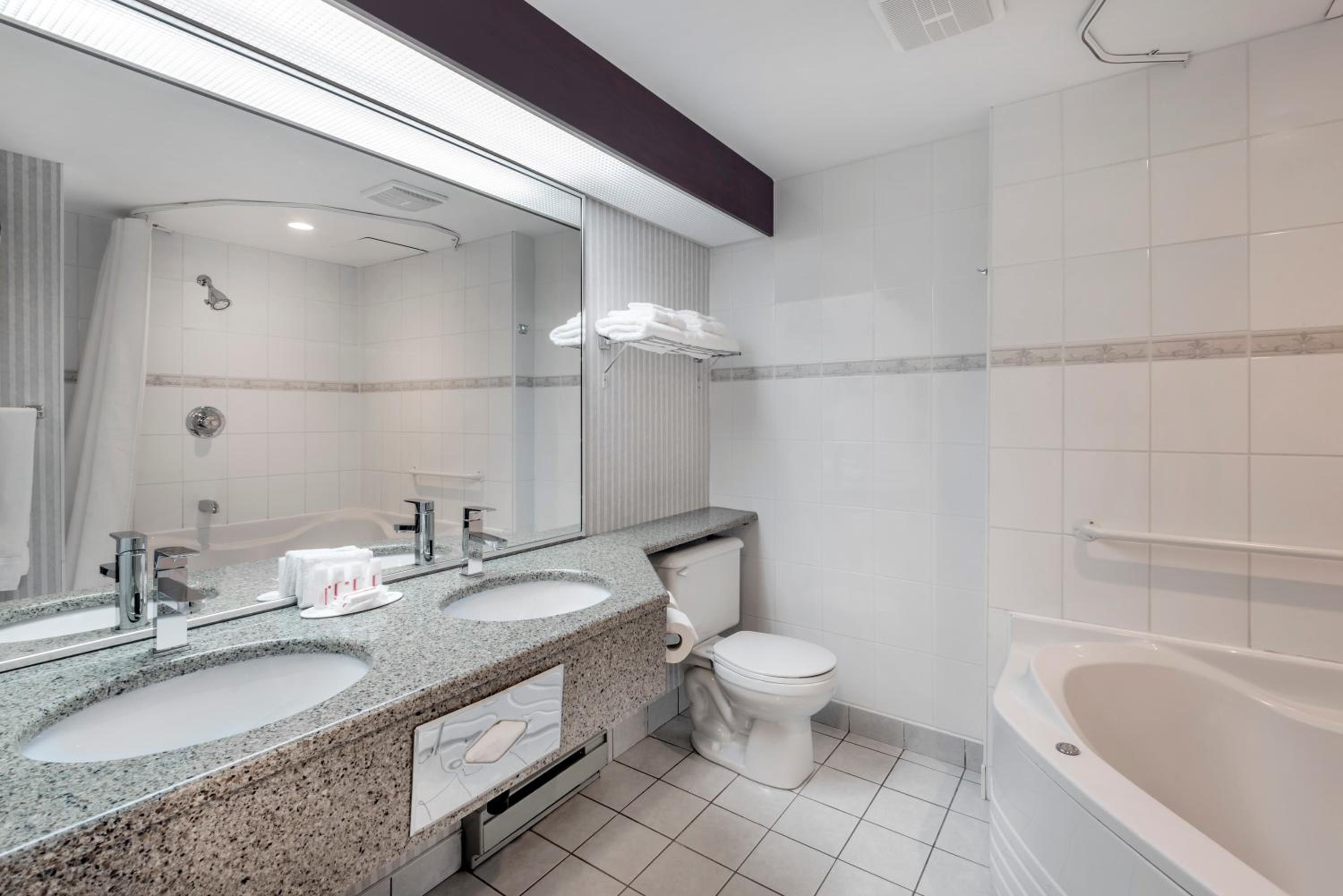 King Room - Mobility Access/Non-Smoking - Photo 2