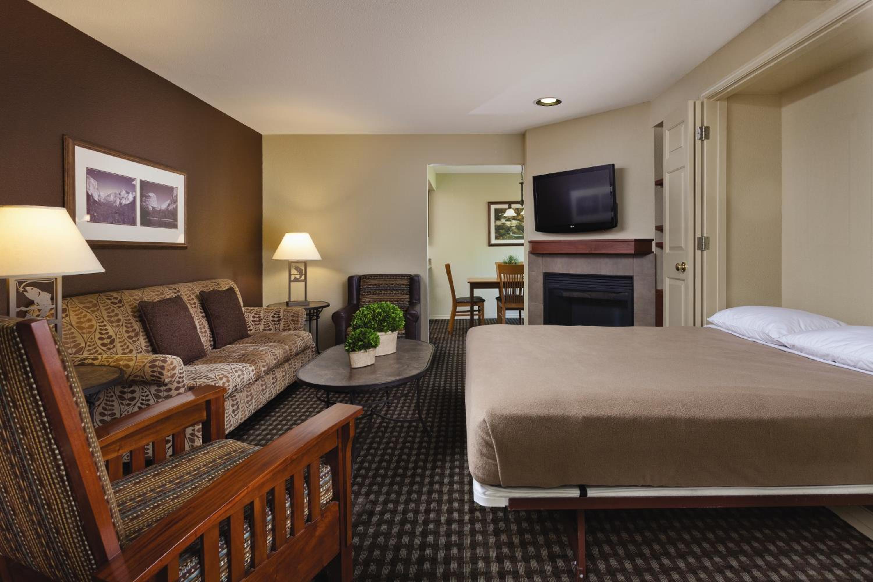 Two-Bedroom Suite photo 3