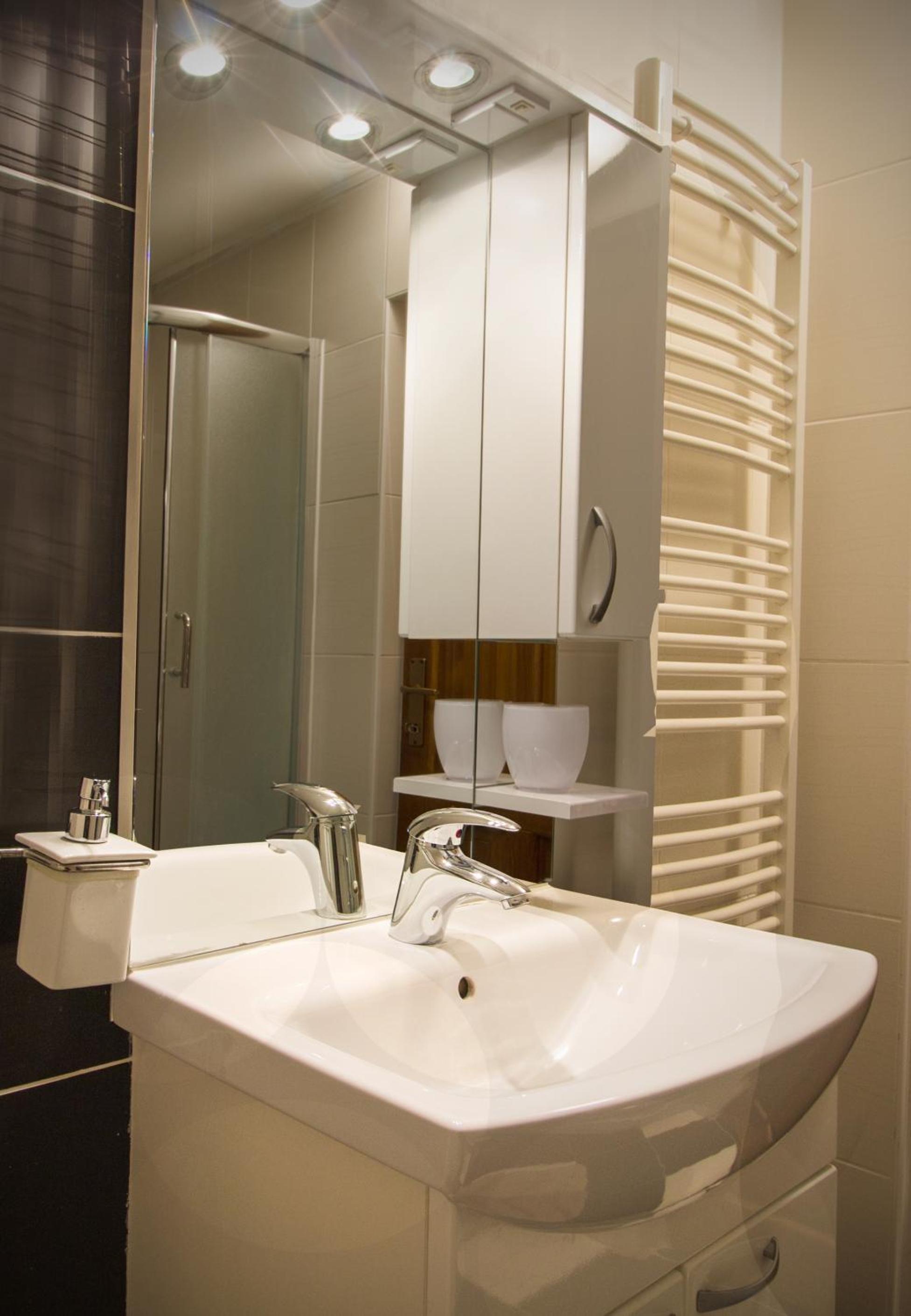 Two-Bedroom Apartment - Photo 6