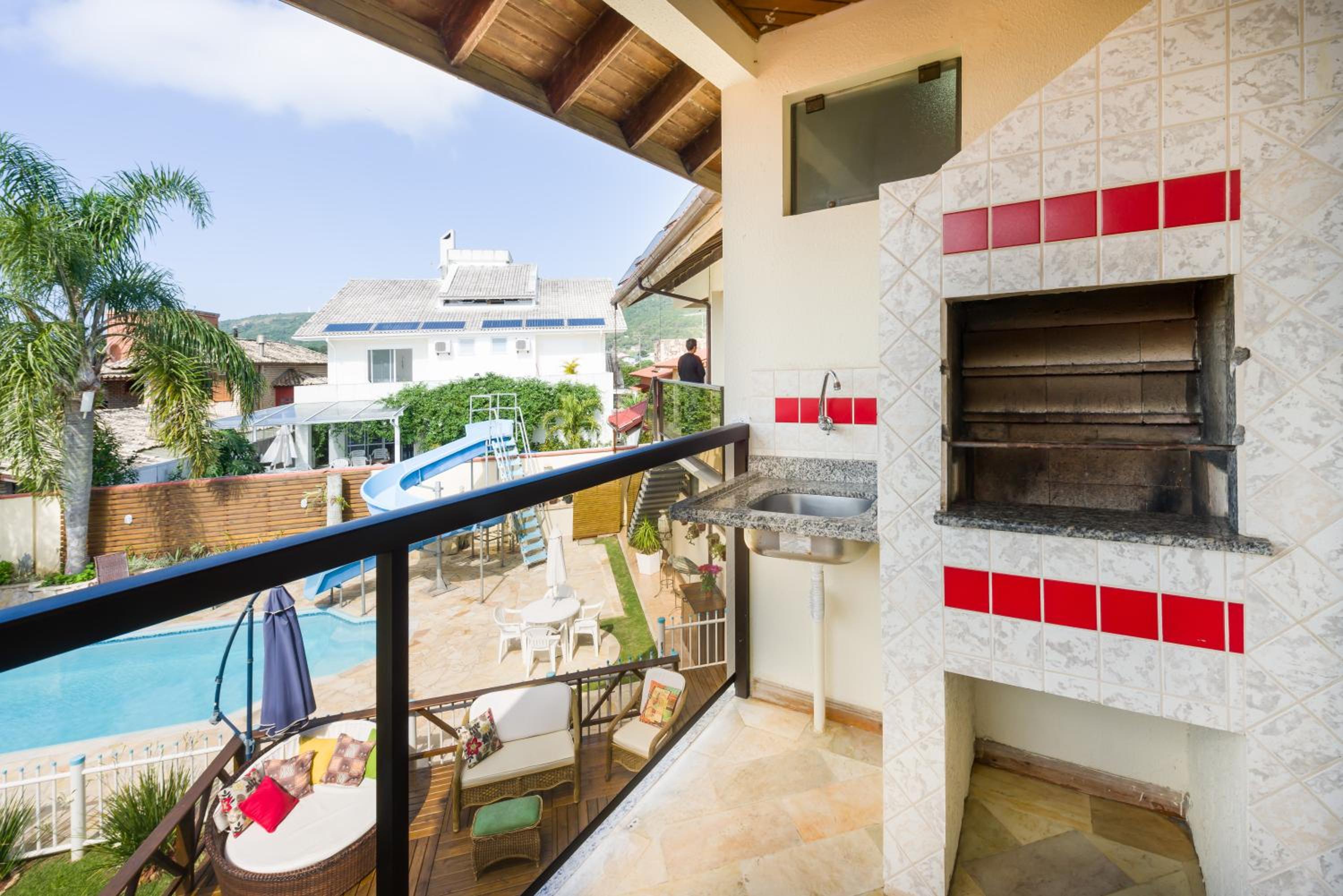 Apartment with Balcony and Barbecue Grill 10 photo 2