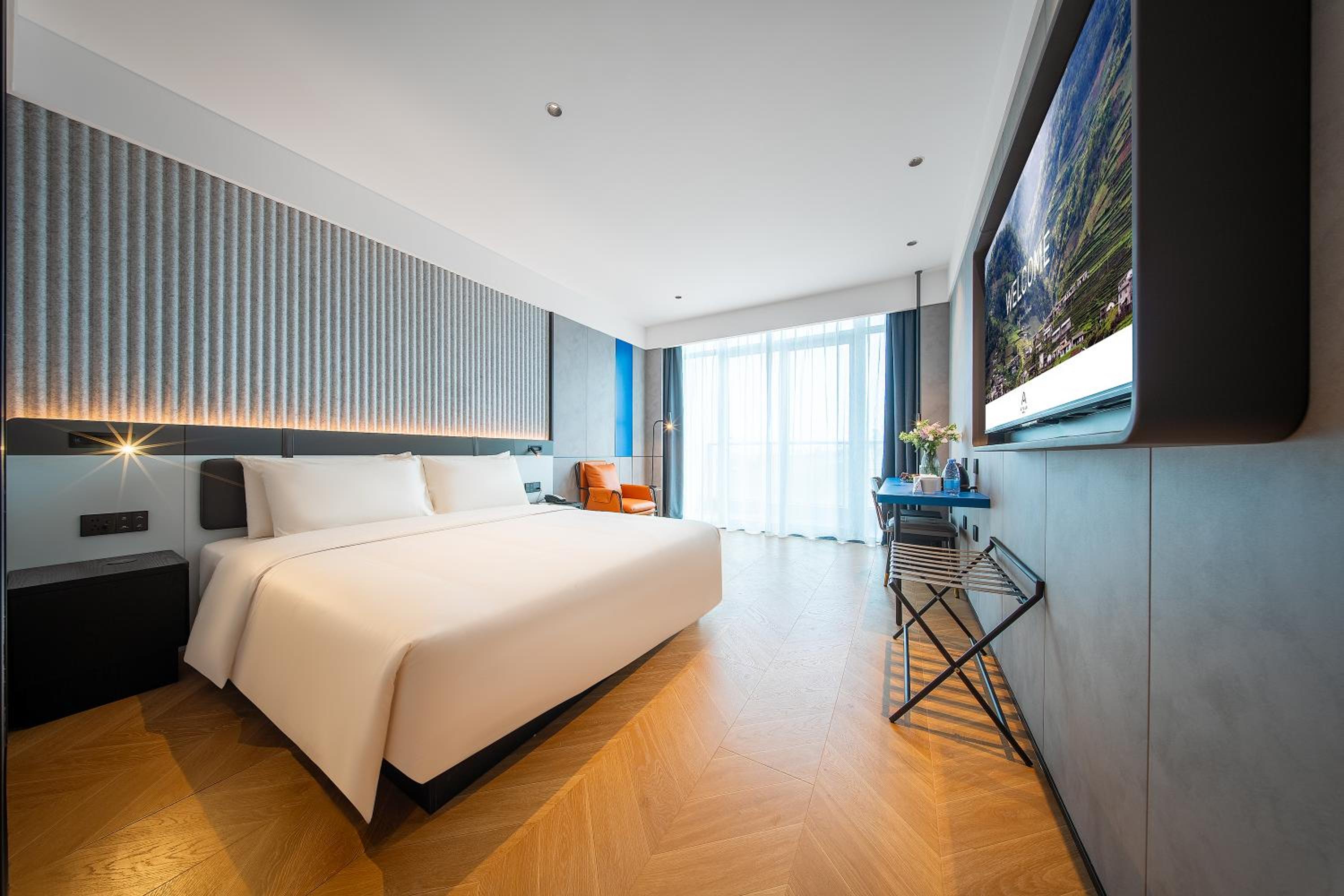 Deluxe Double Room with Balcony