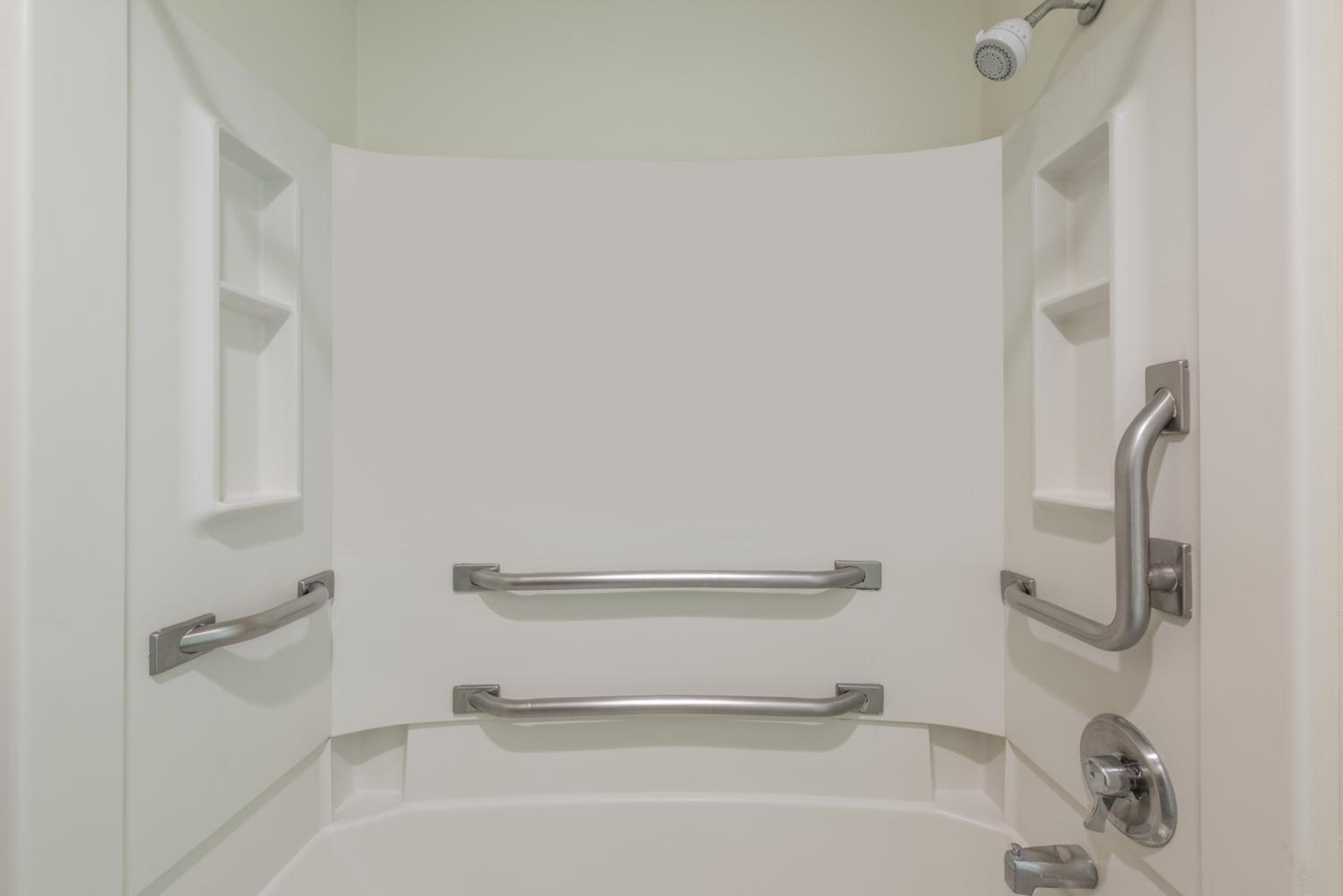 Queen Room - Disability Access/Non-Smoking - Photo 4