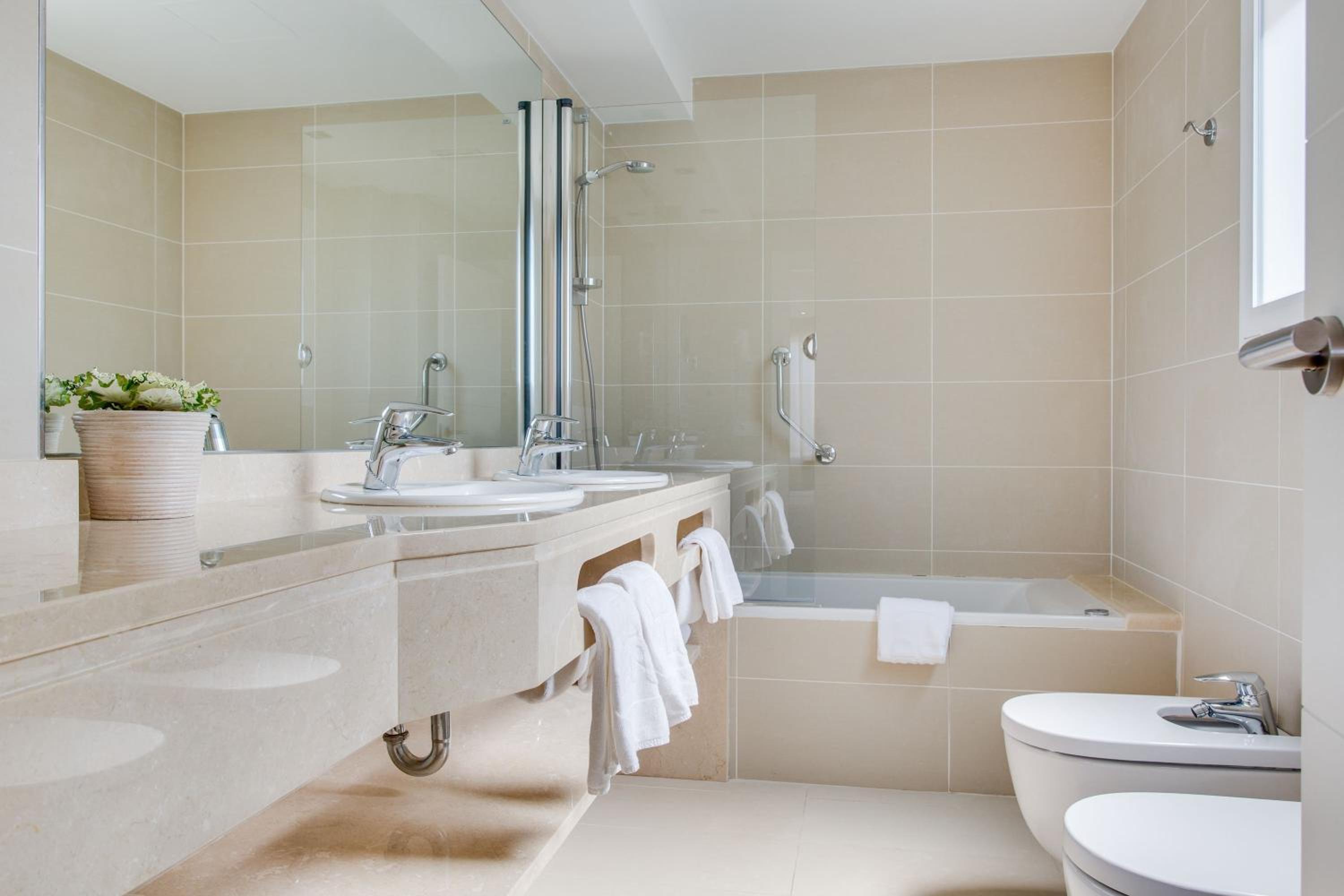 Superior Double Room - Photo 6
