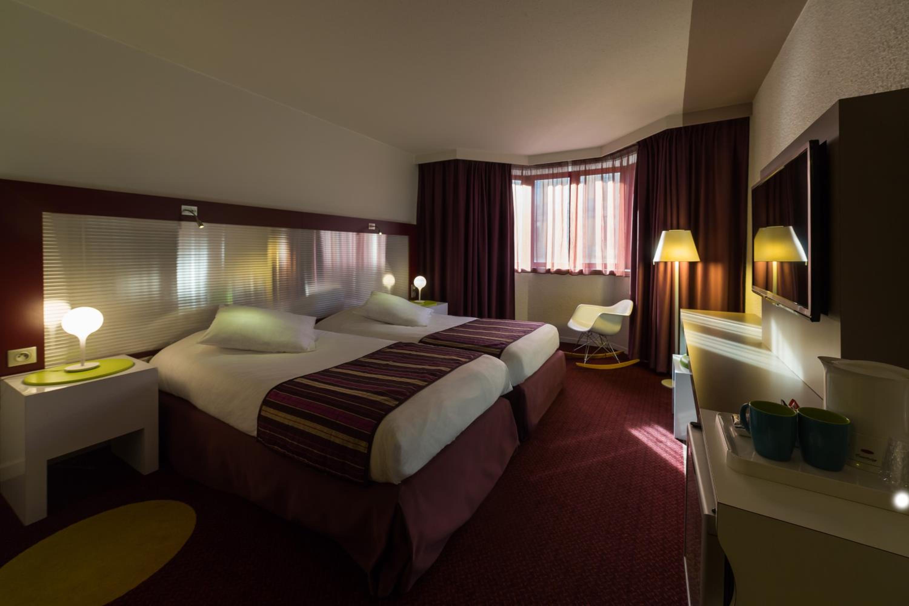 Classic Twin Room - Photo 11