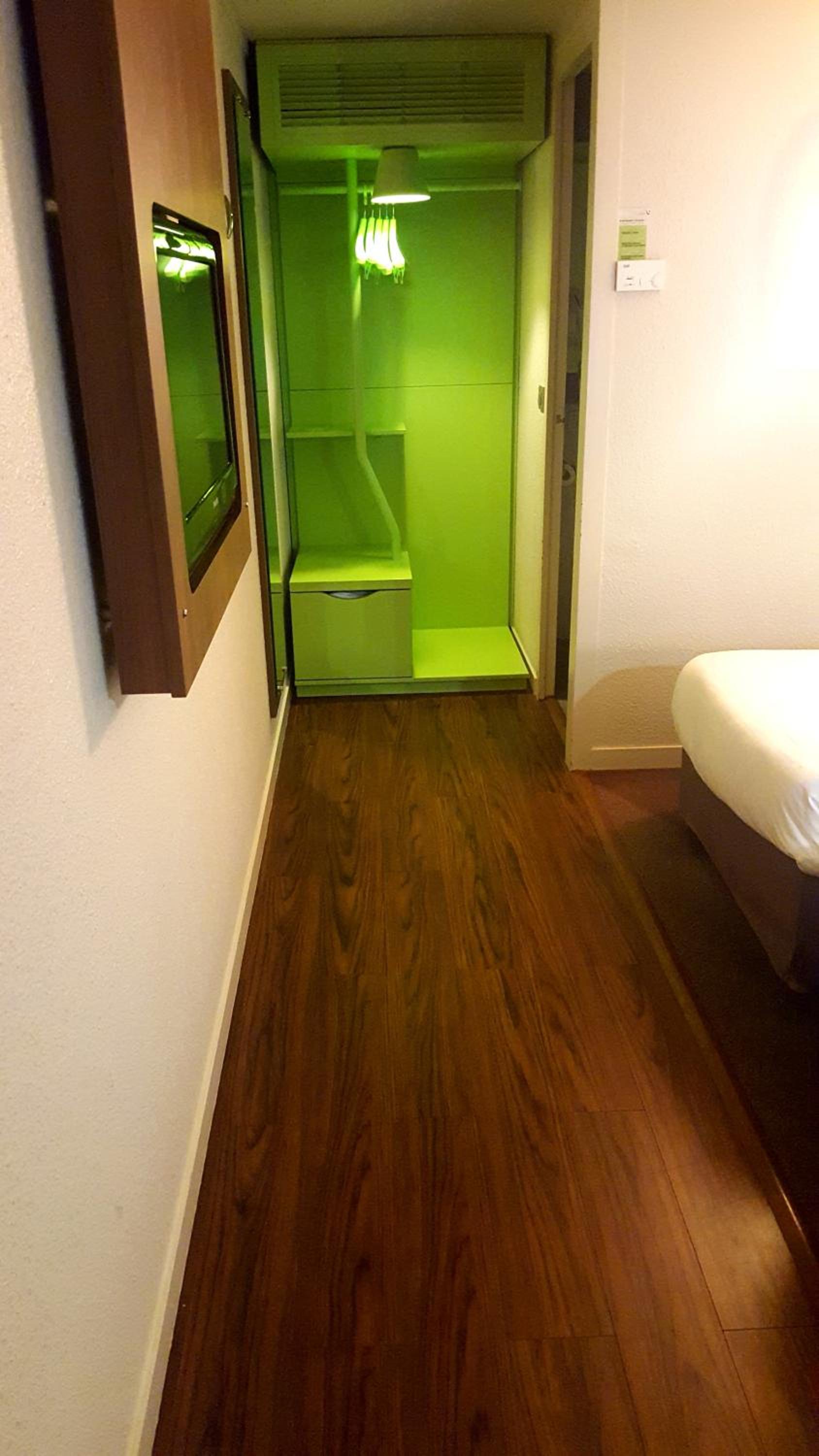 Double Room - Photo 3