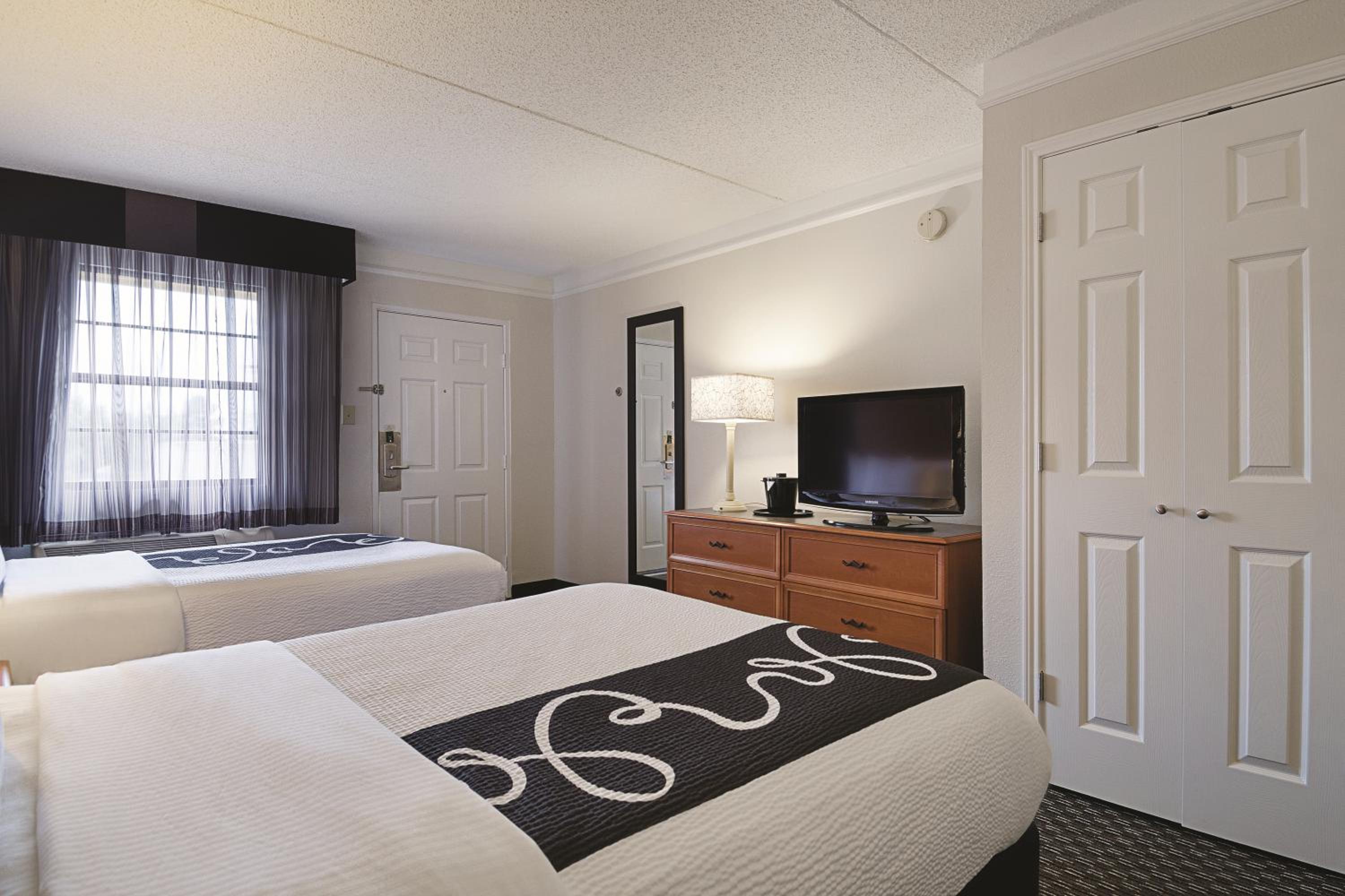 Double Room with Two Double Beds - Non-Smoking - Photo 1