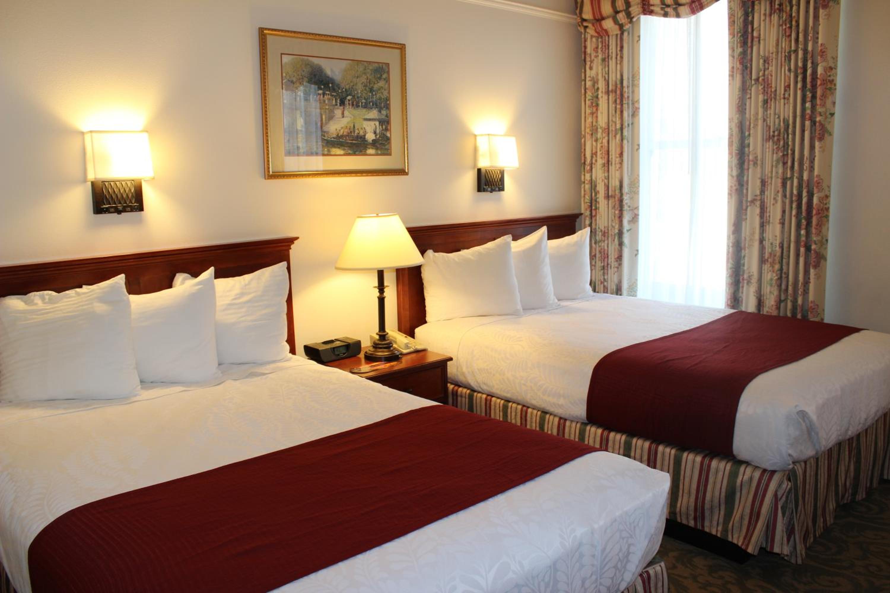 Deluxe Room With Two Double Beds - City View - Photo 8