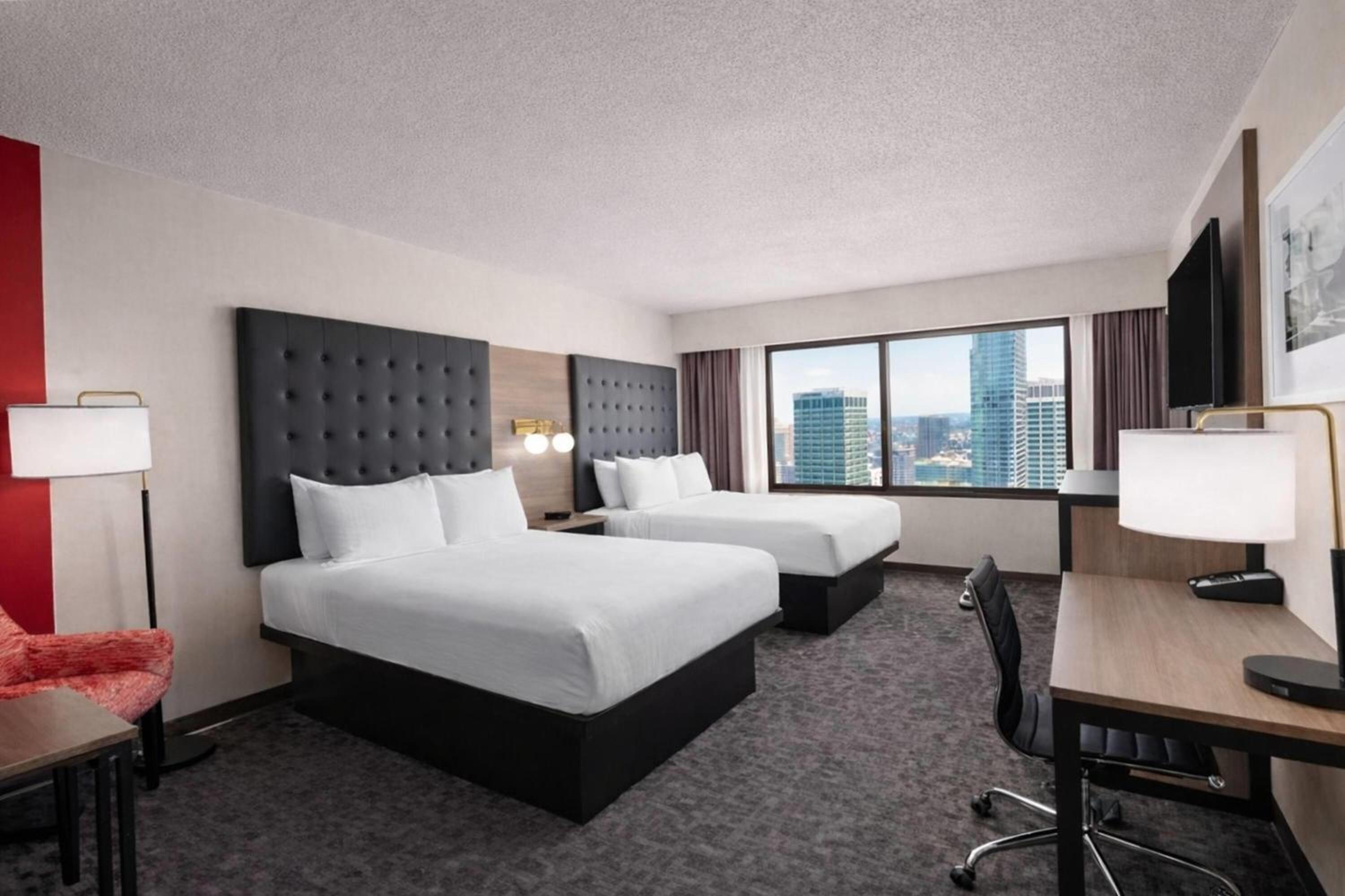 Deluxe Queen Room with Two Queen Beds - Non-Smoking - Photo 1