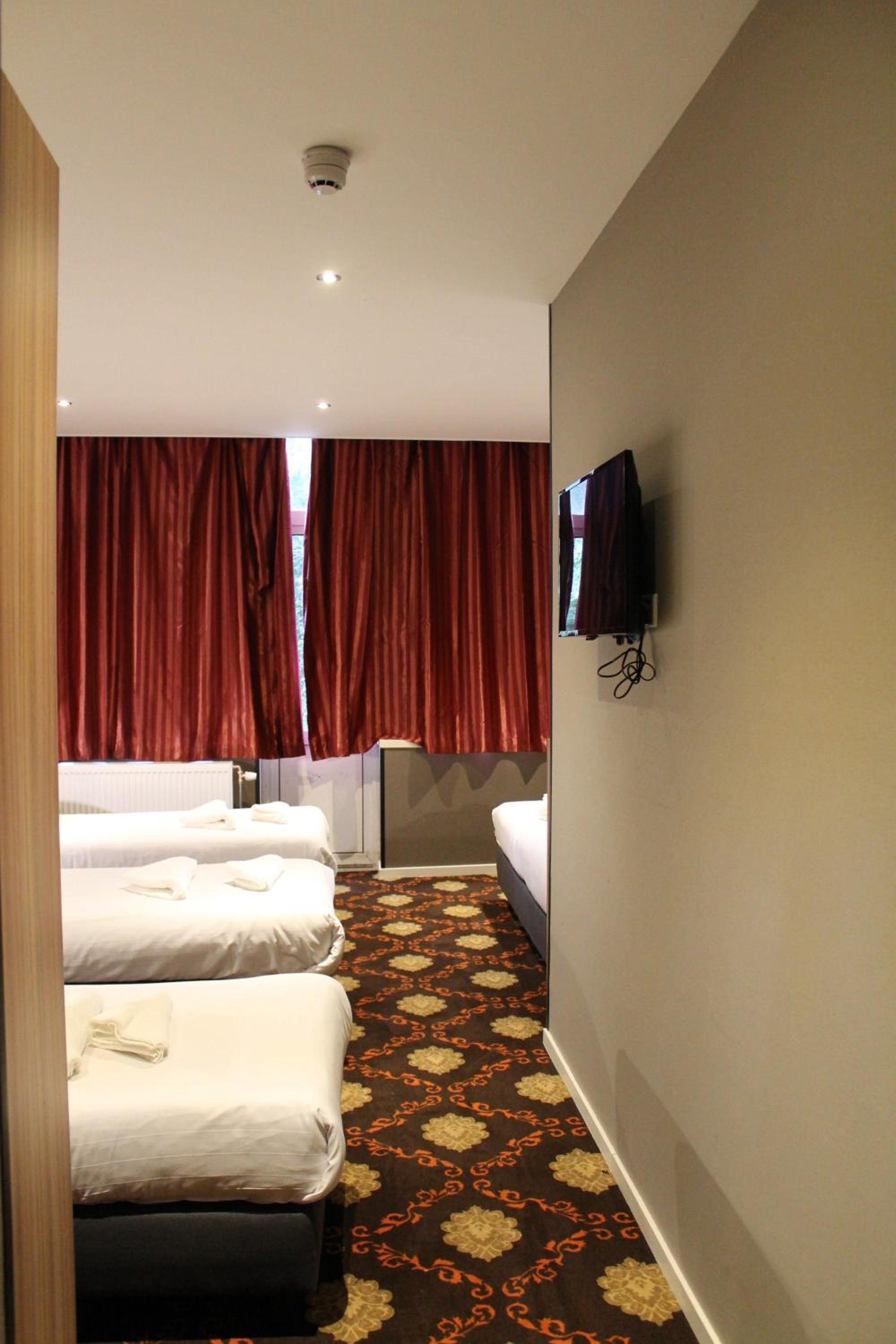 Quadruple Room photo 3