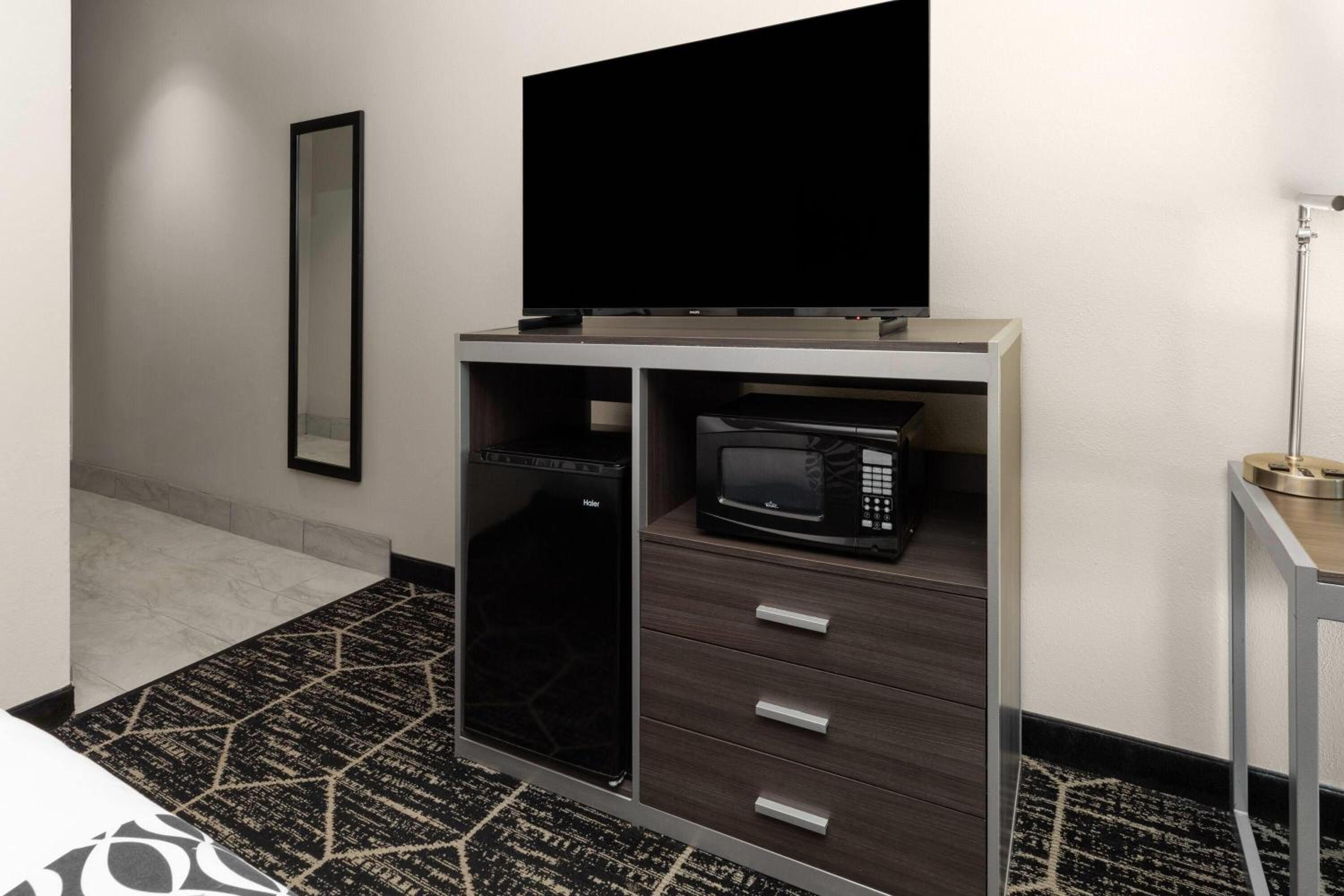 King Room - Mobility Access/Non-Smoking photo 3