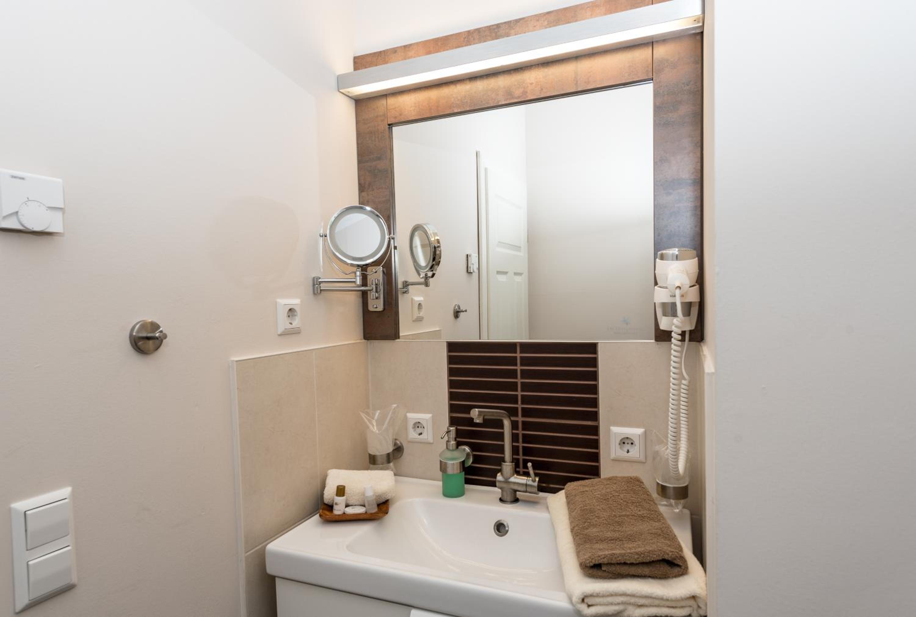 Comfort Suite - Photo 17
