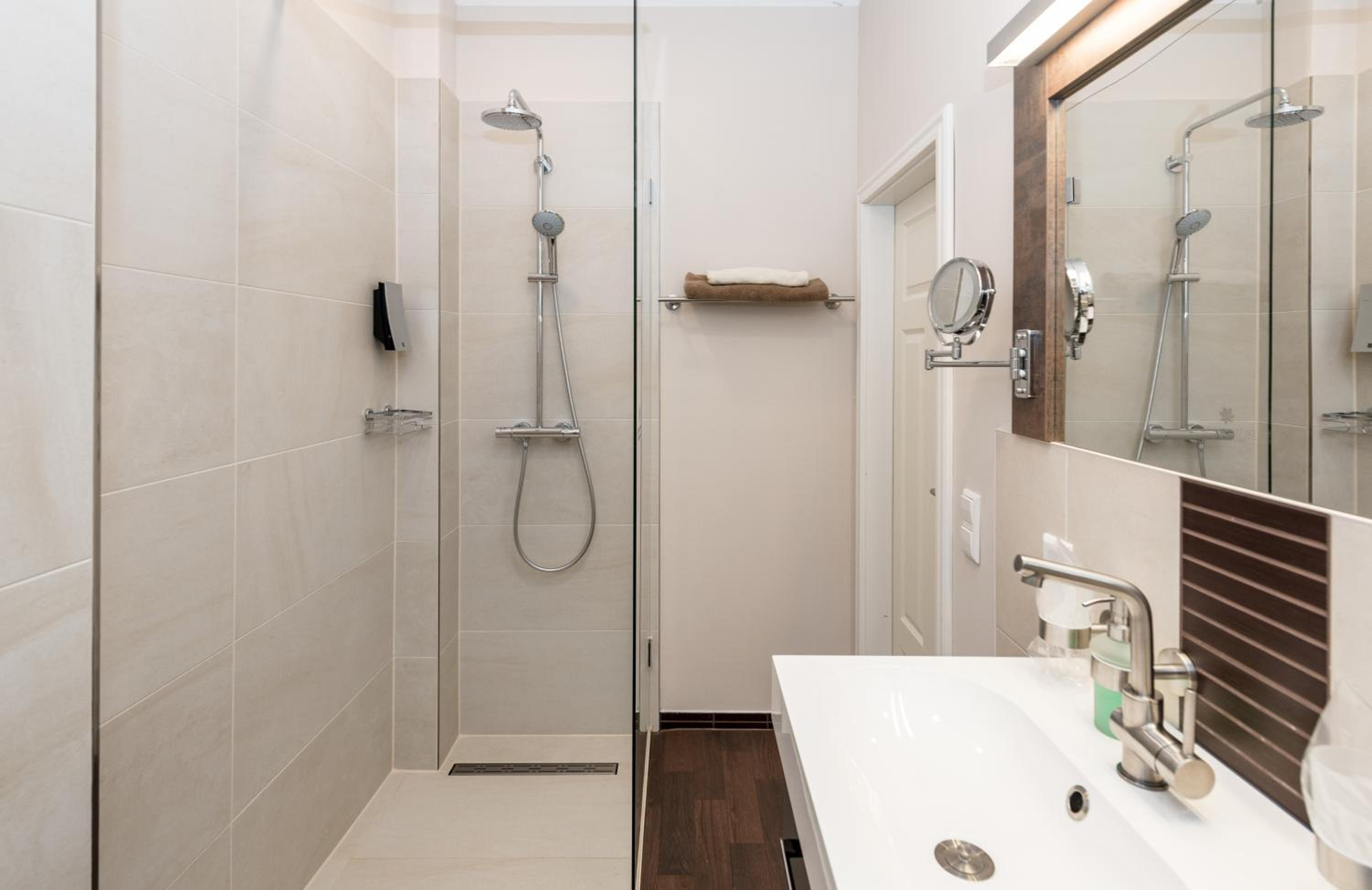 Comfort Suite - Photo 12