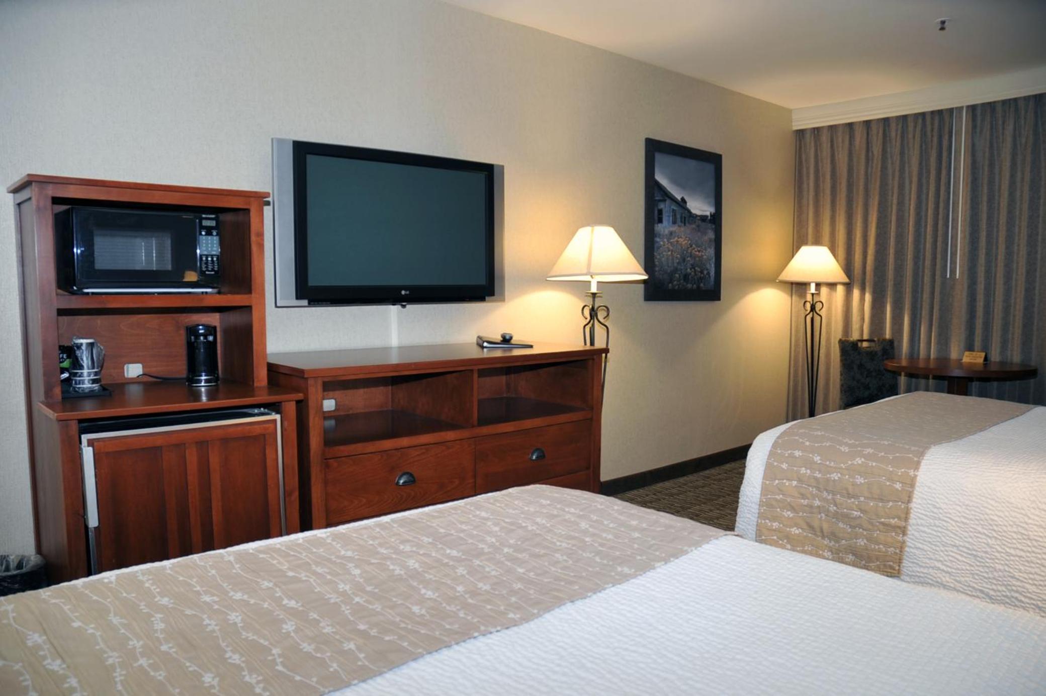Deluxe Queen Room with Two Queen Beds