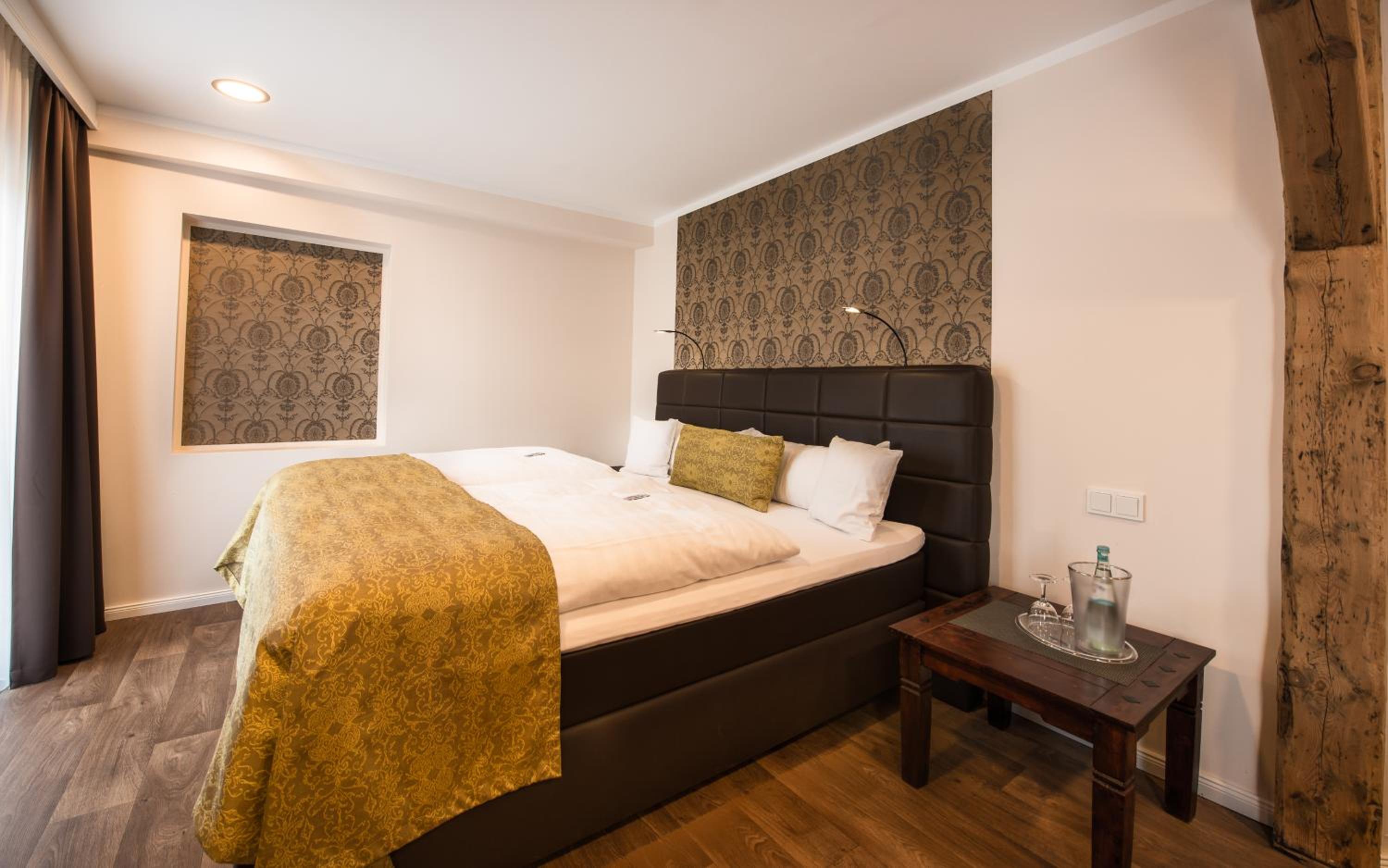 Deluxe Double Room - Photo 8