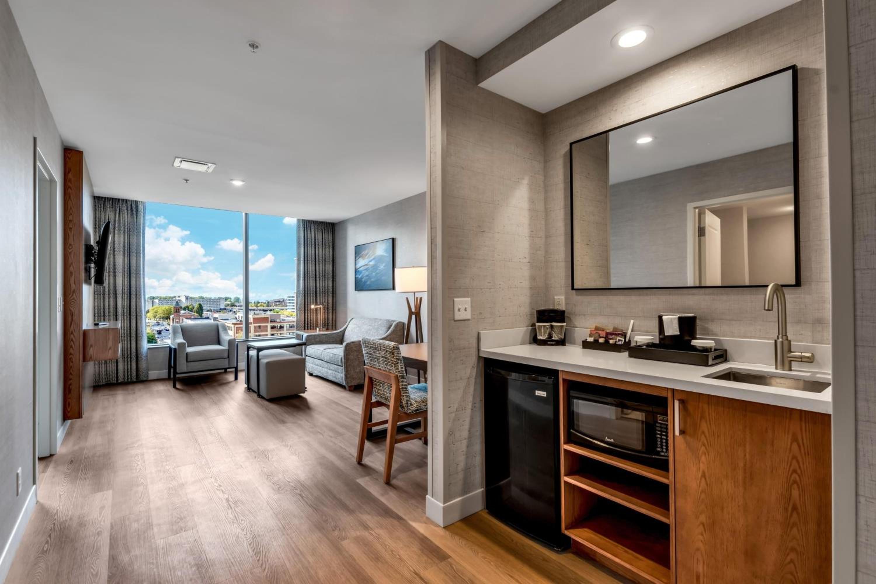 King Suite - Photo 14