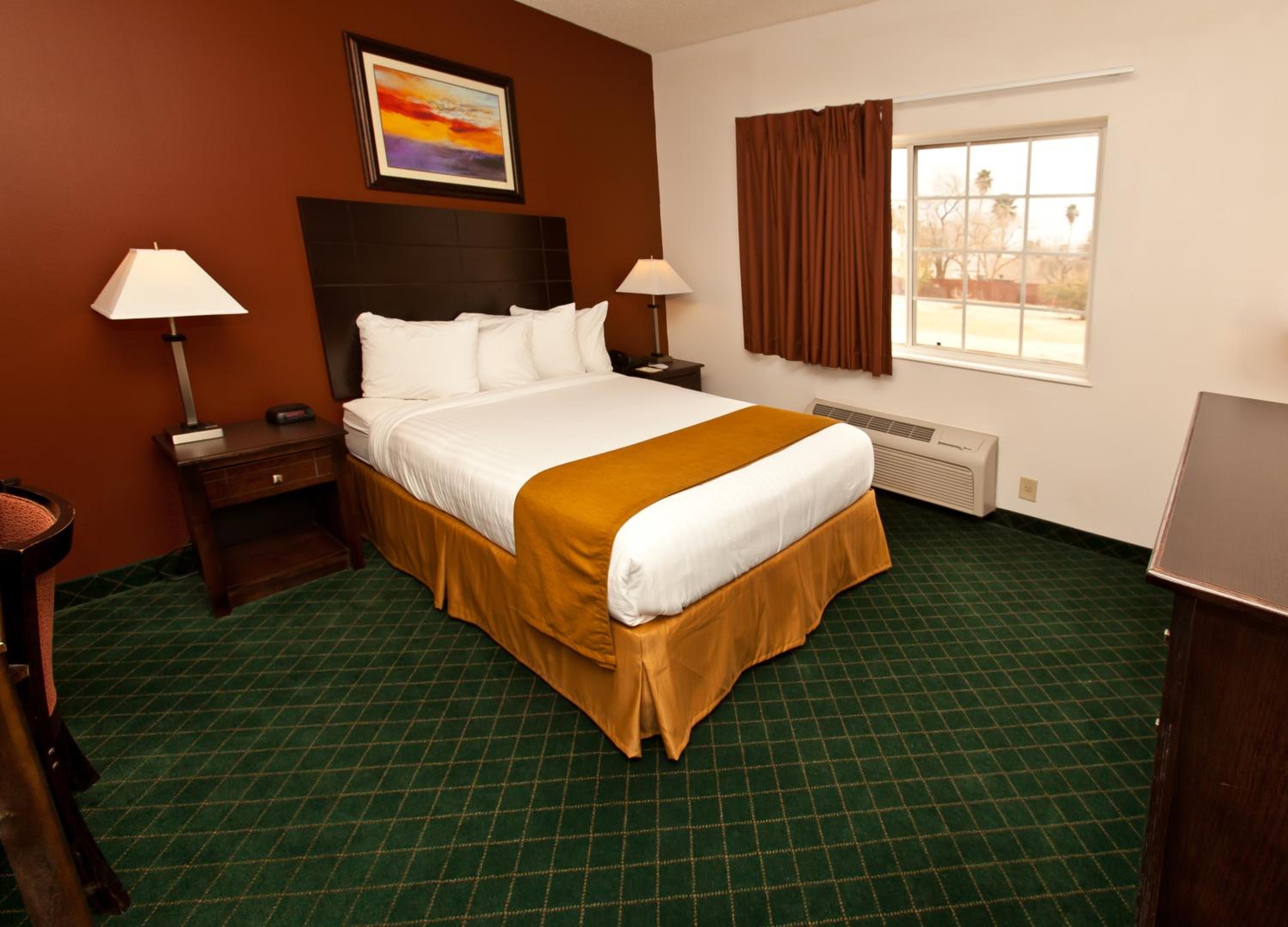 Queen Room photo 3