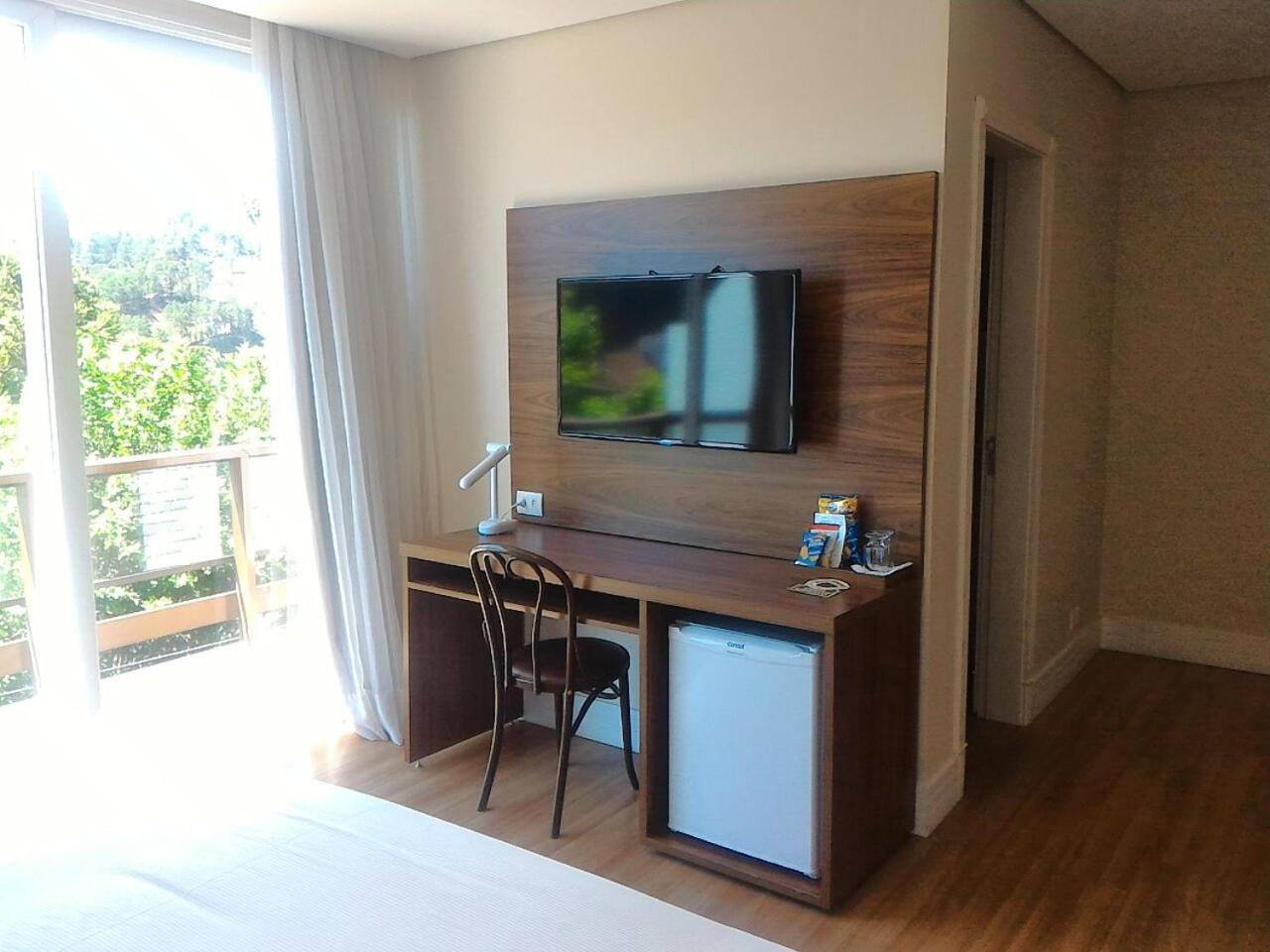 Premium Suite with Spa Bath photo 3