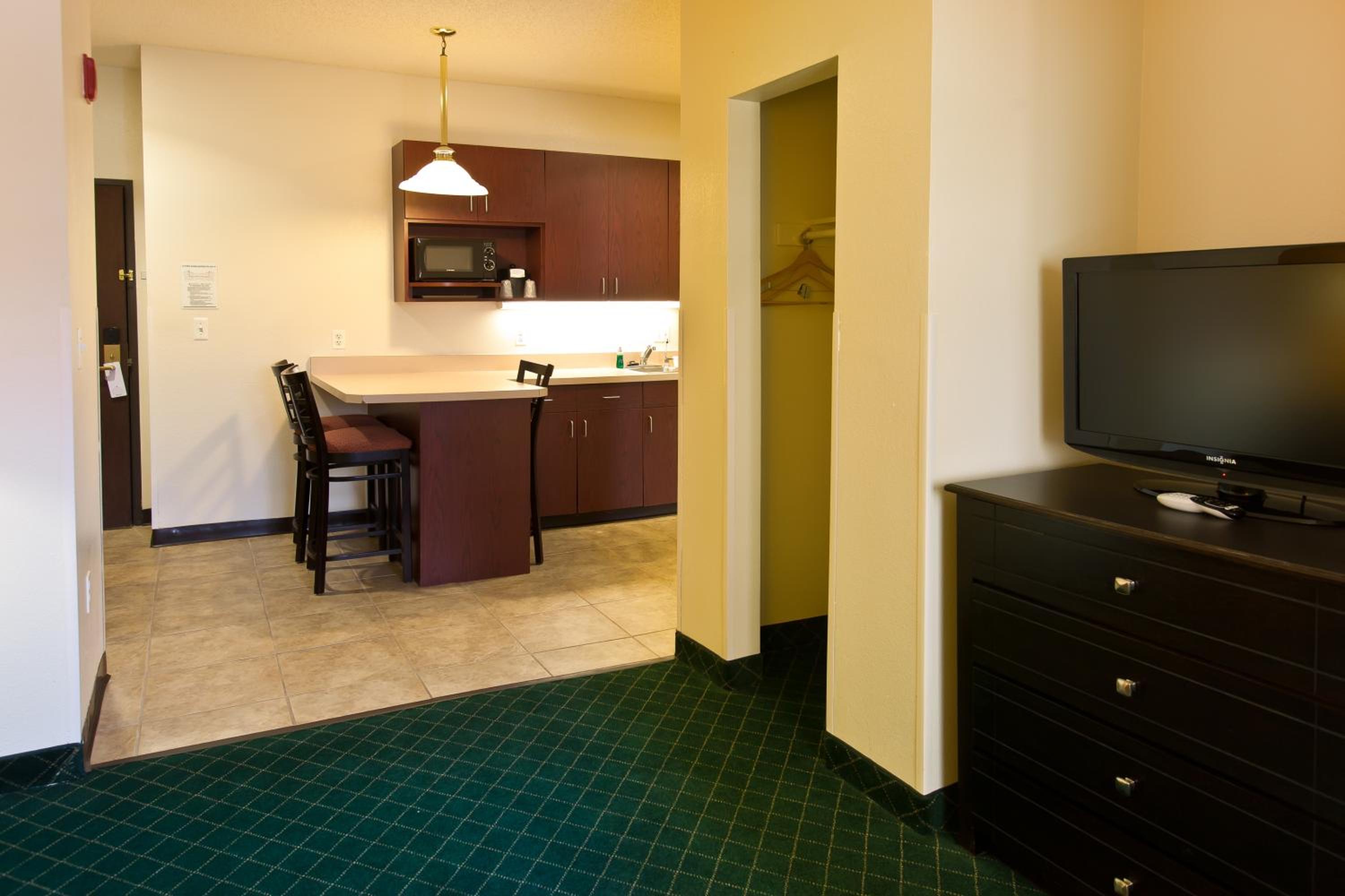 Queen Suite with Sofa Bed photo 2