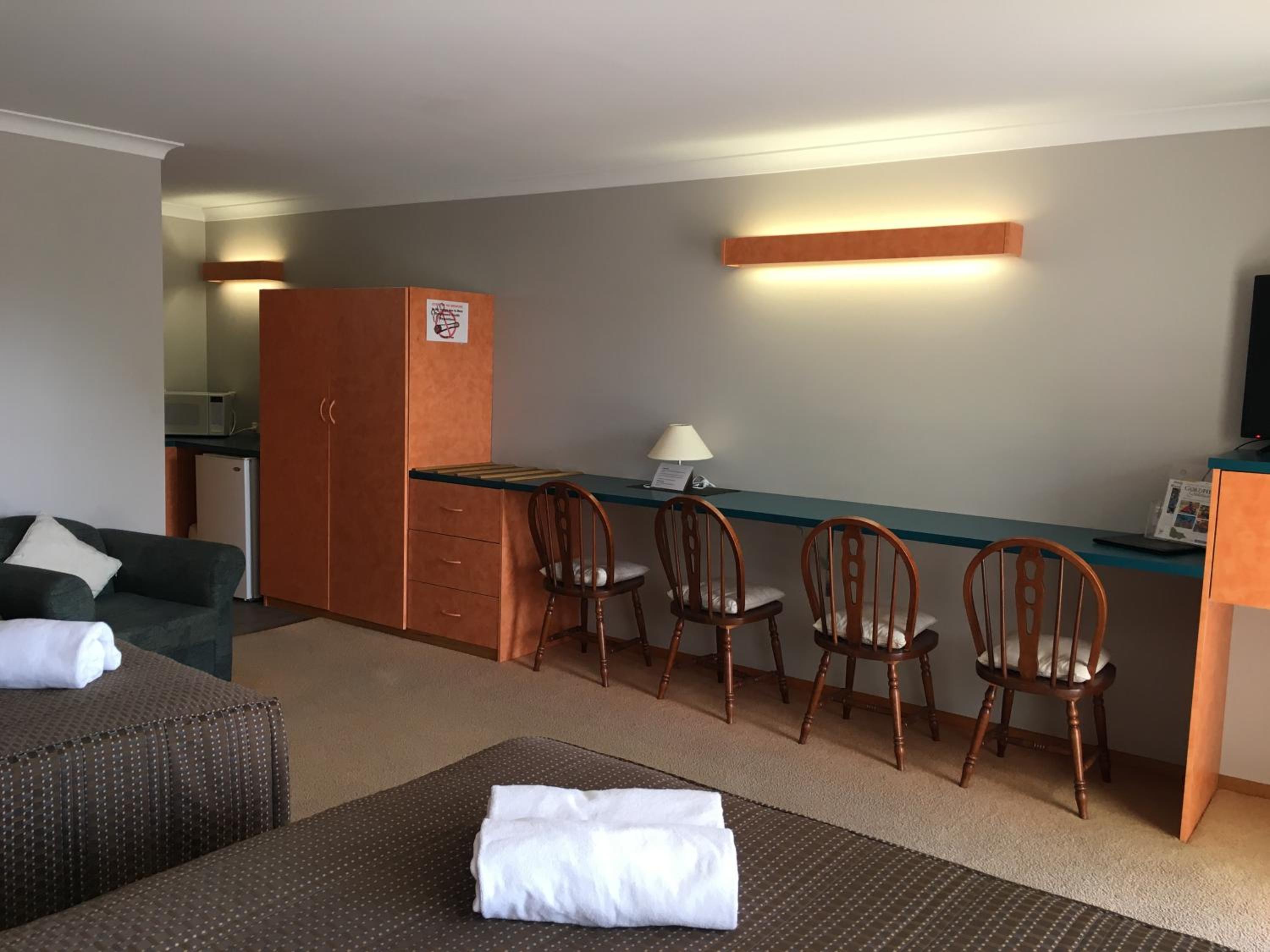 Deluxe Family Suite photo 3