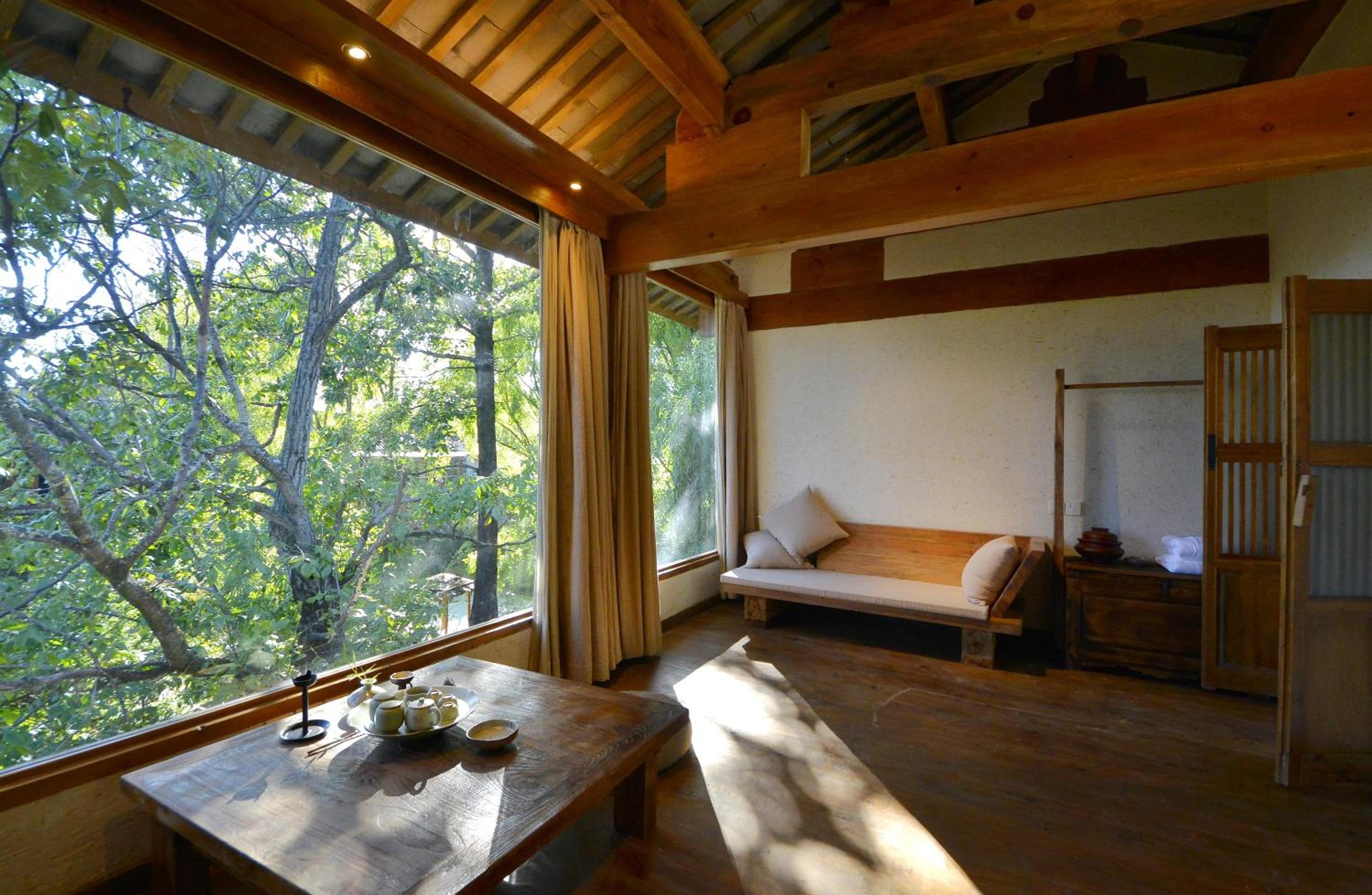 Queen Room with Garden View