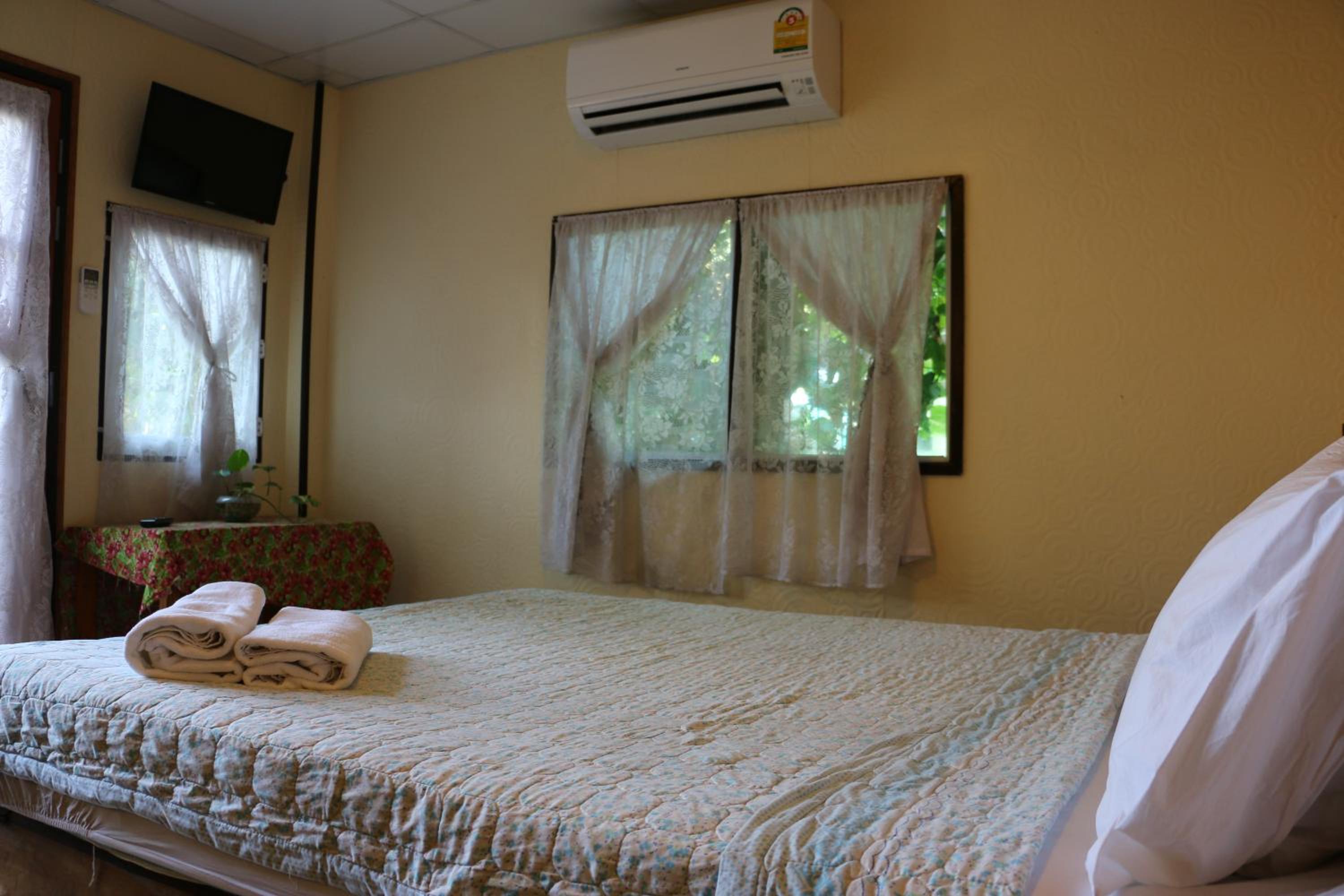 Double Room with Private Bathroom photo 2