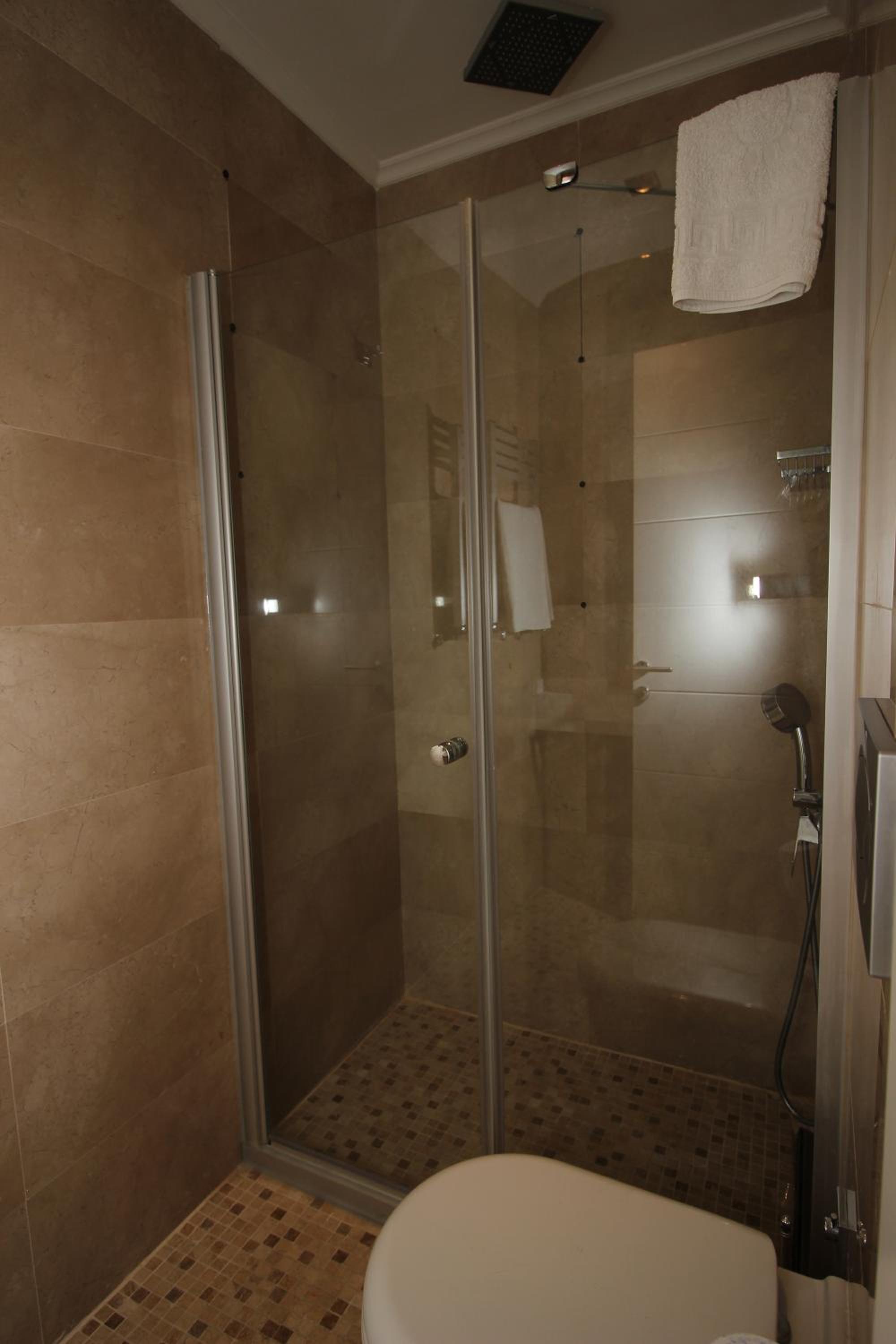 Deluxe Triple Room photo 3
