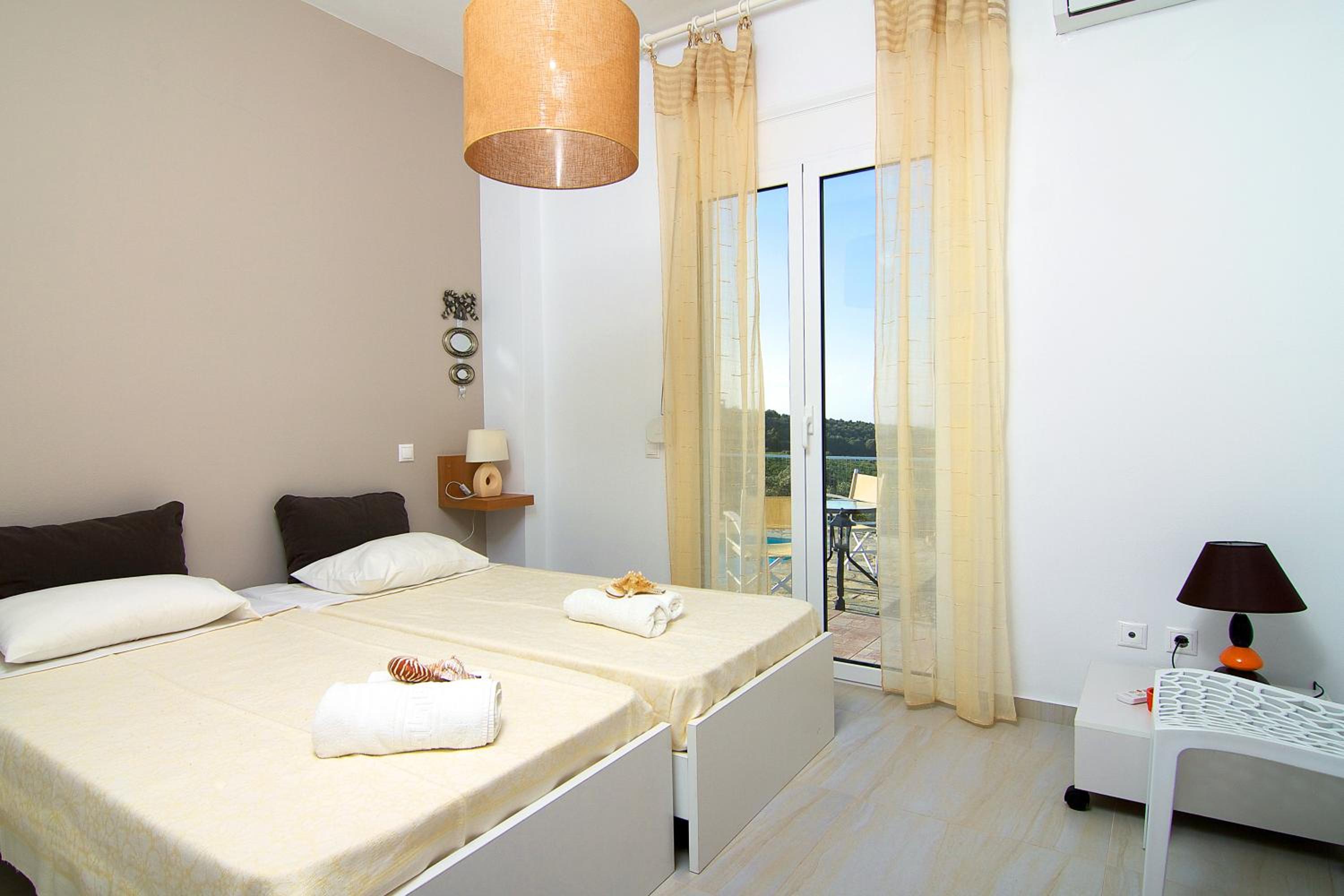 Two-Bedroom Apartment with Shared Pool photo 1