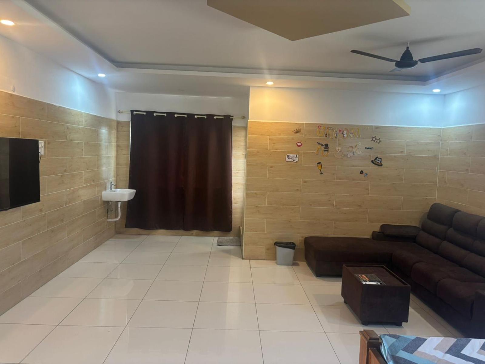 Family Room photo 2