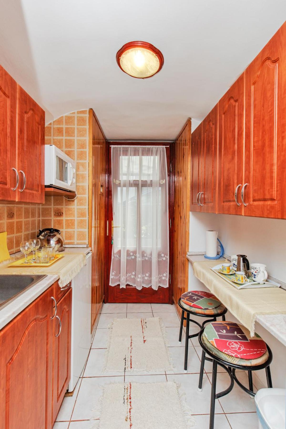 Two-Bedroom Apartment - Photo 2
