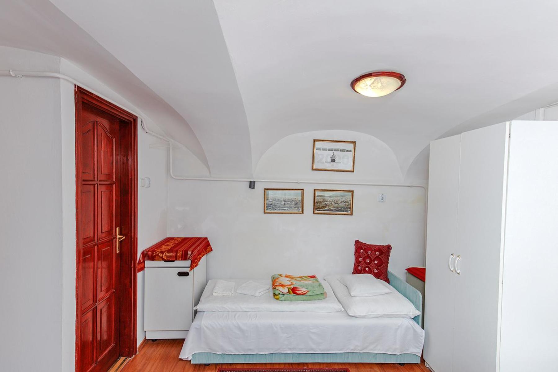 Two-Bedroom Apartment - Photo 5