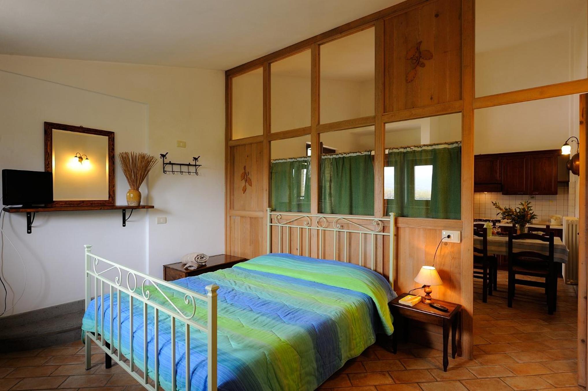 One-Bedroom Apartment with Sofa Bed