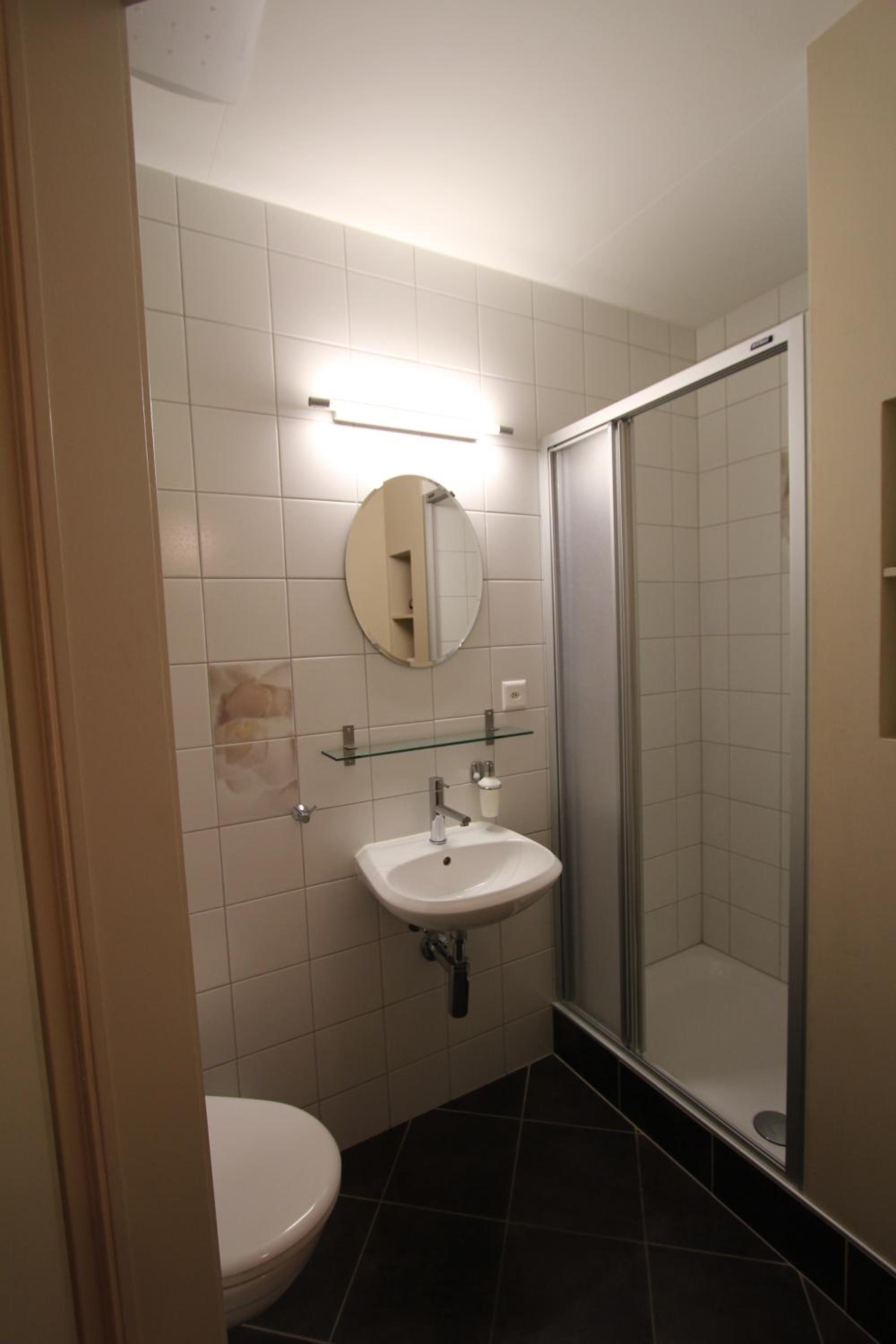 Twin Room with Shared Bathroom