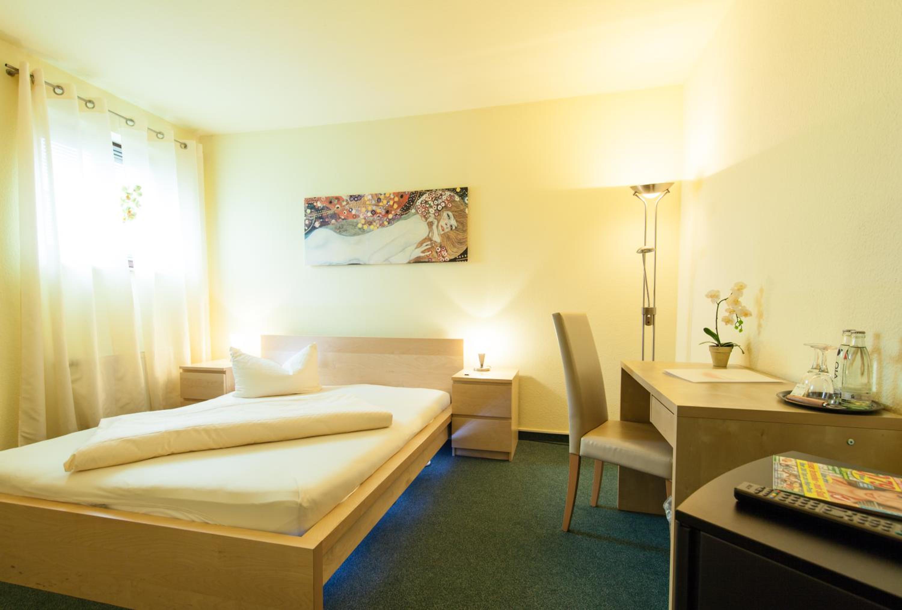 Single Room photo 2
