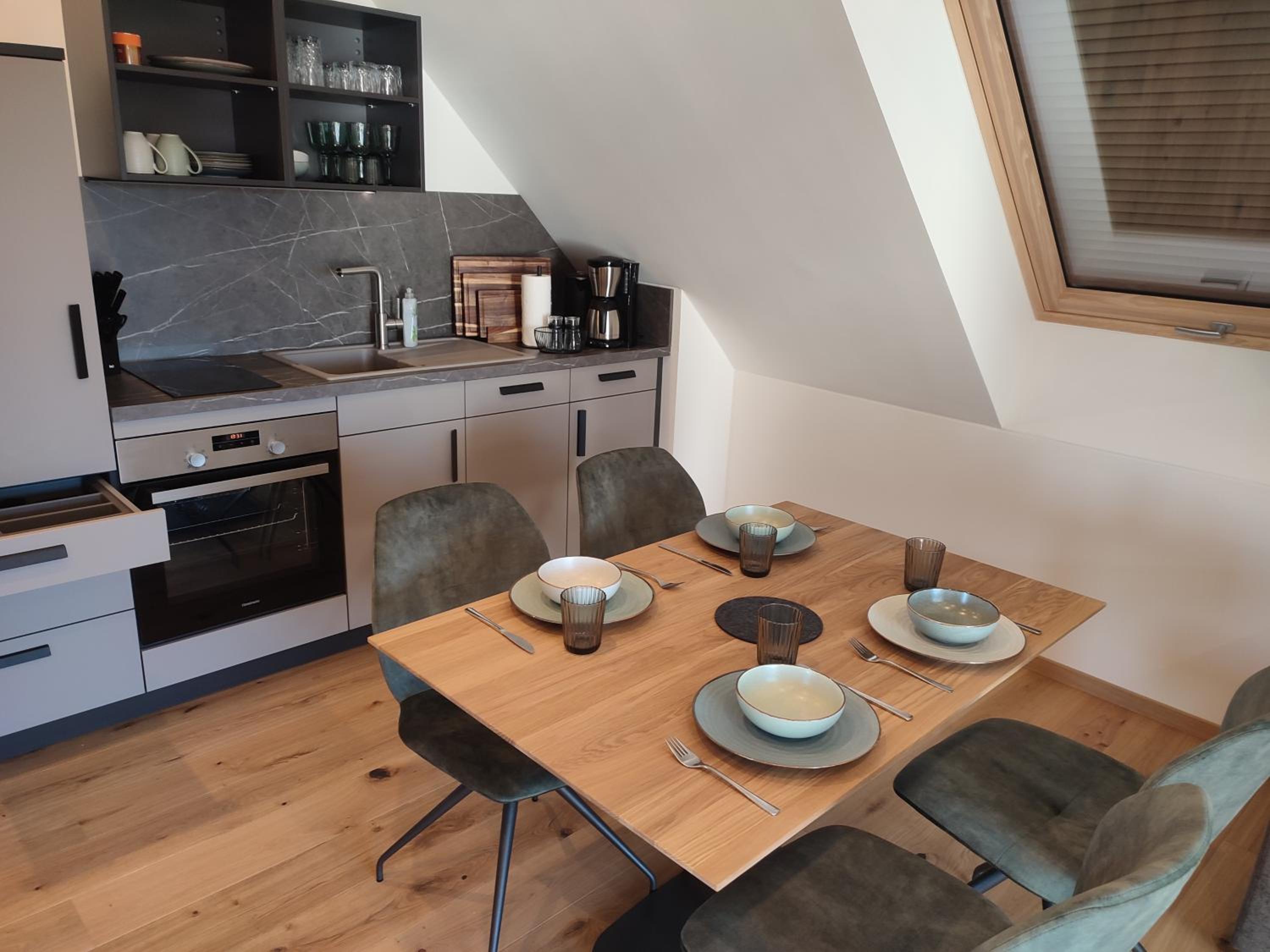 Two-Bedroom Apartment with Balcony photo 3
