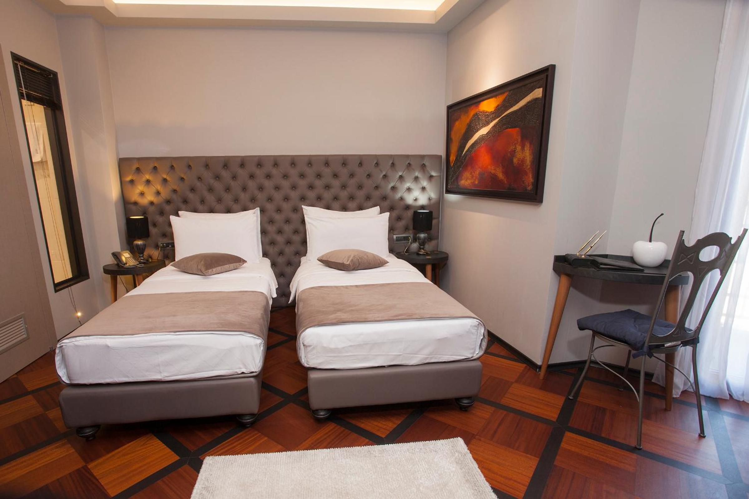 Superior Double or Twin Room photo 3