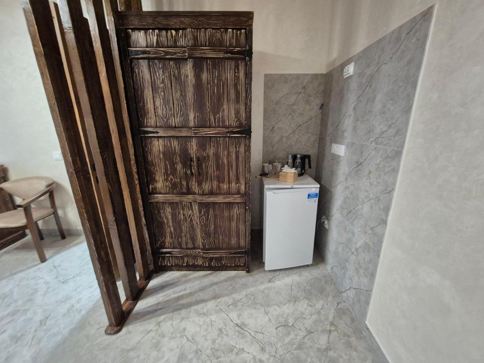 Basic Triple Room photo 2