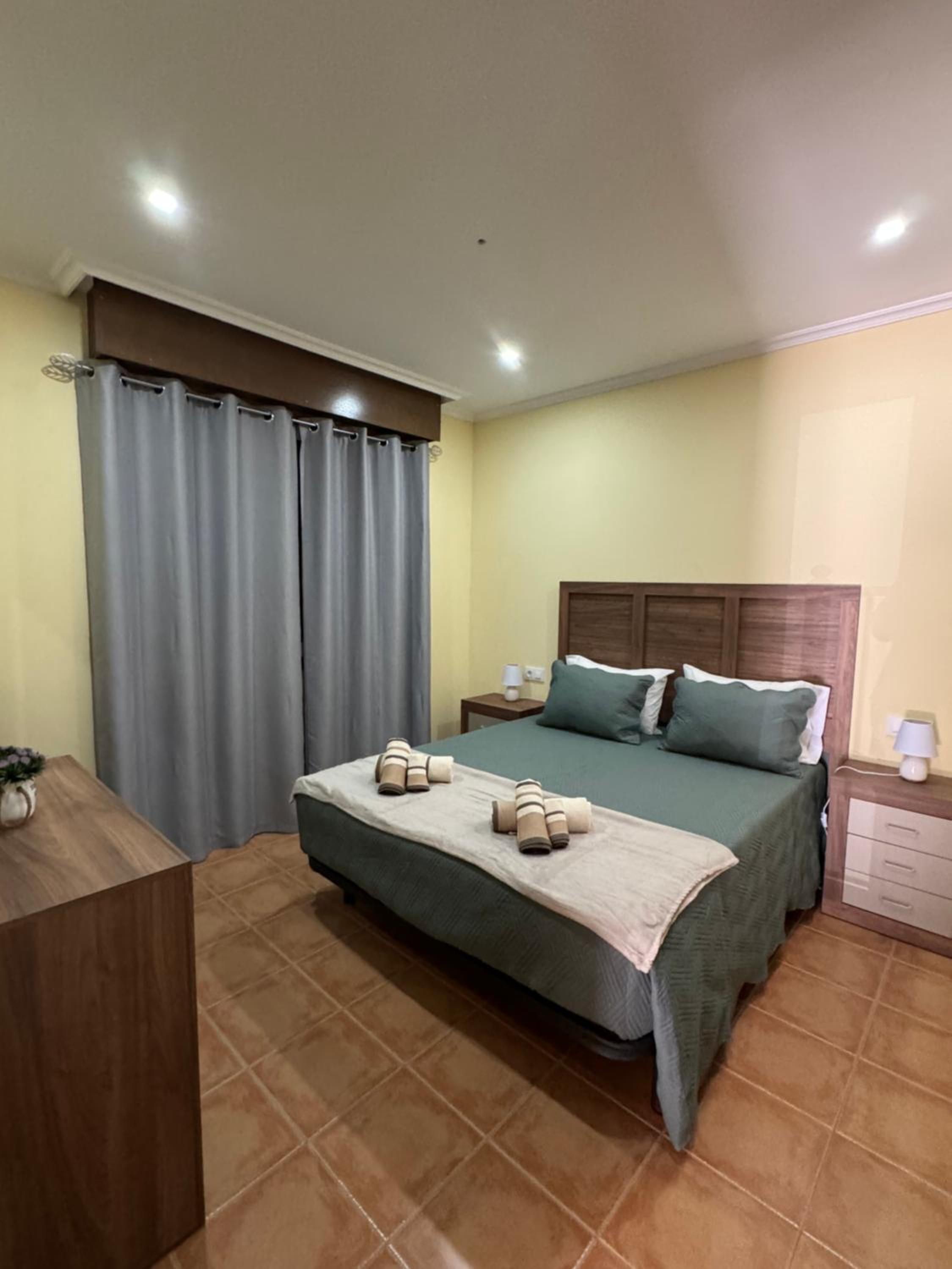 Two-Bedroom Apartment with View photo 2