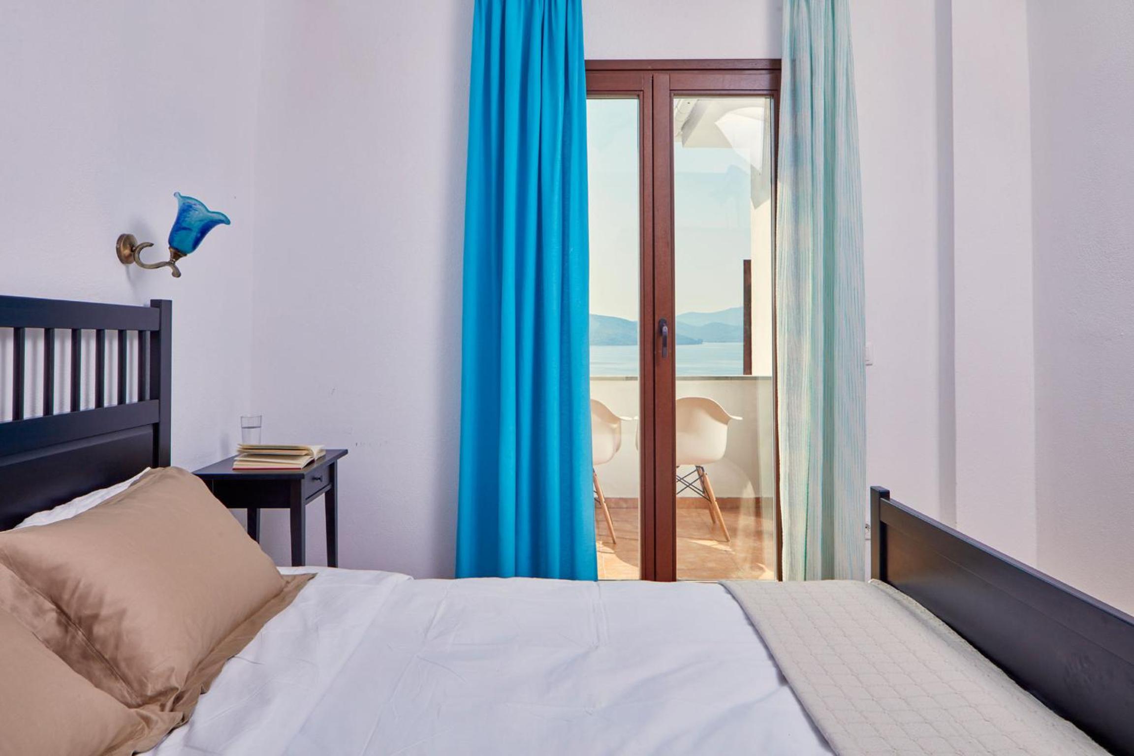 Villa Niobe with Private Pool and Sea View