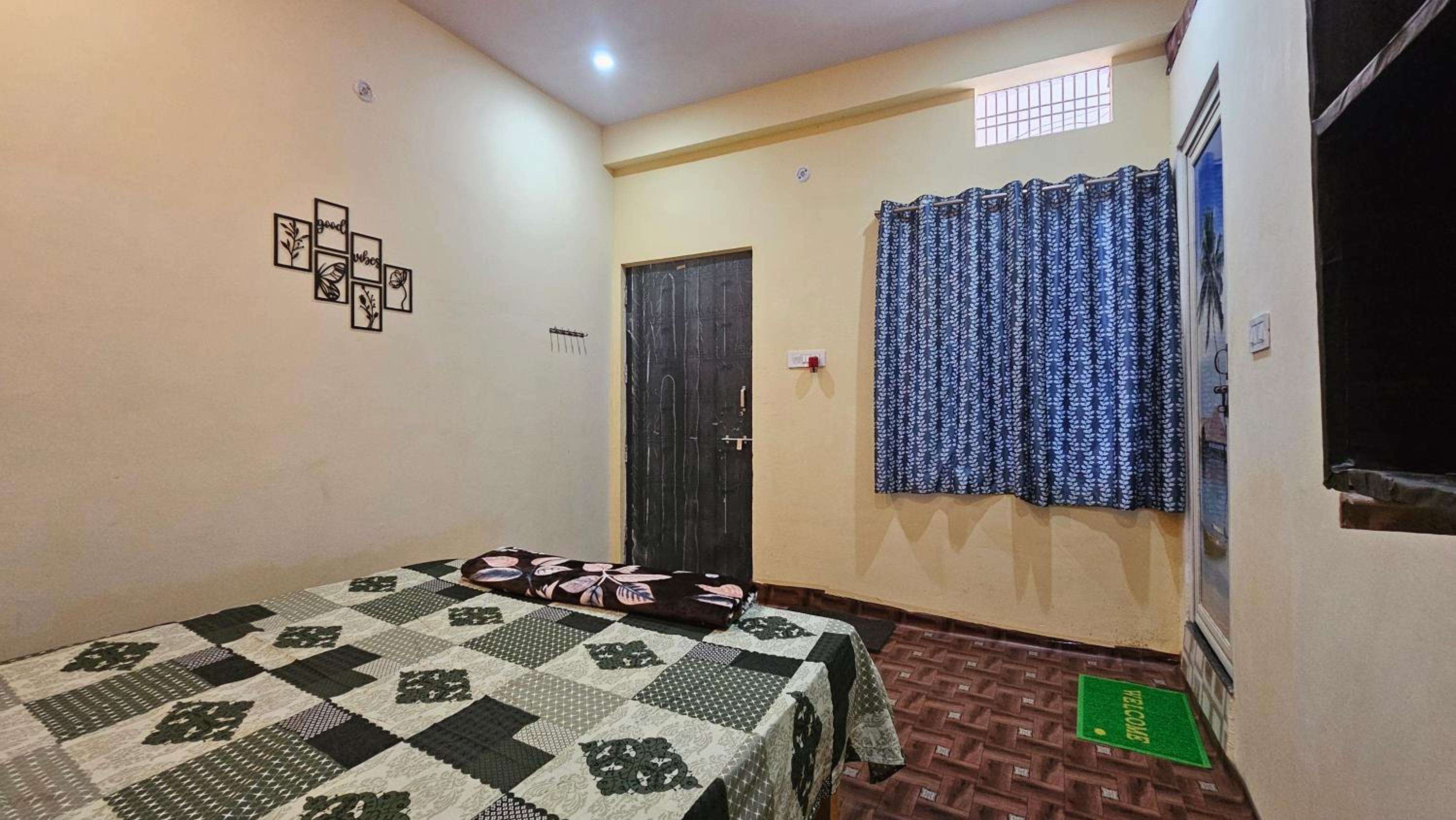 Double Room with Private Bathroom