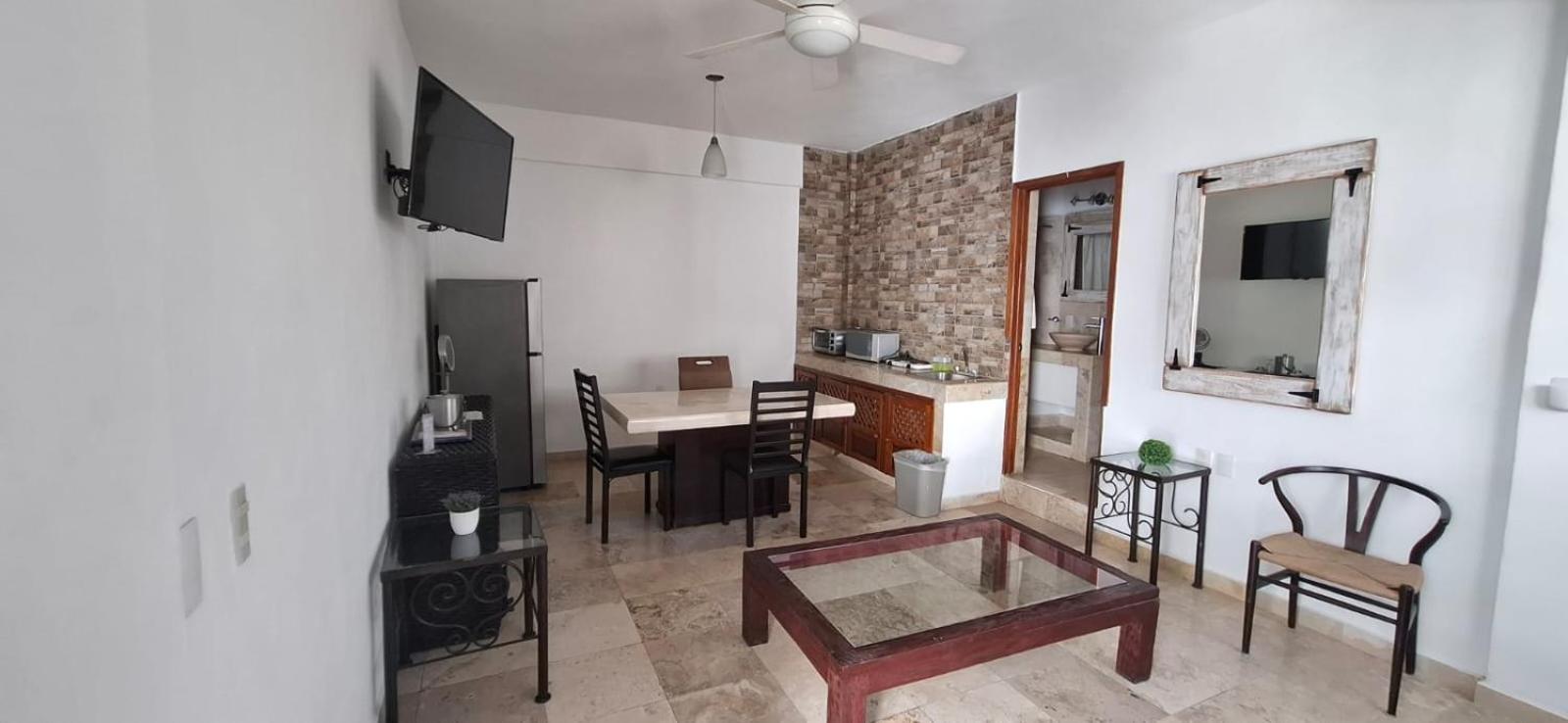 Deluxe One-Bedroom Apartment with Garden View photo 2