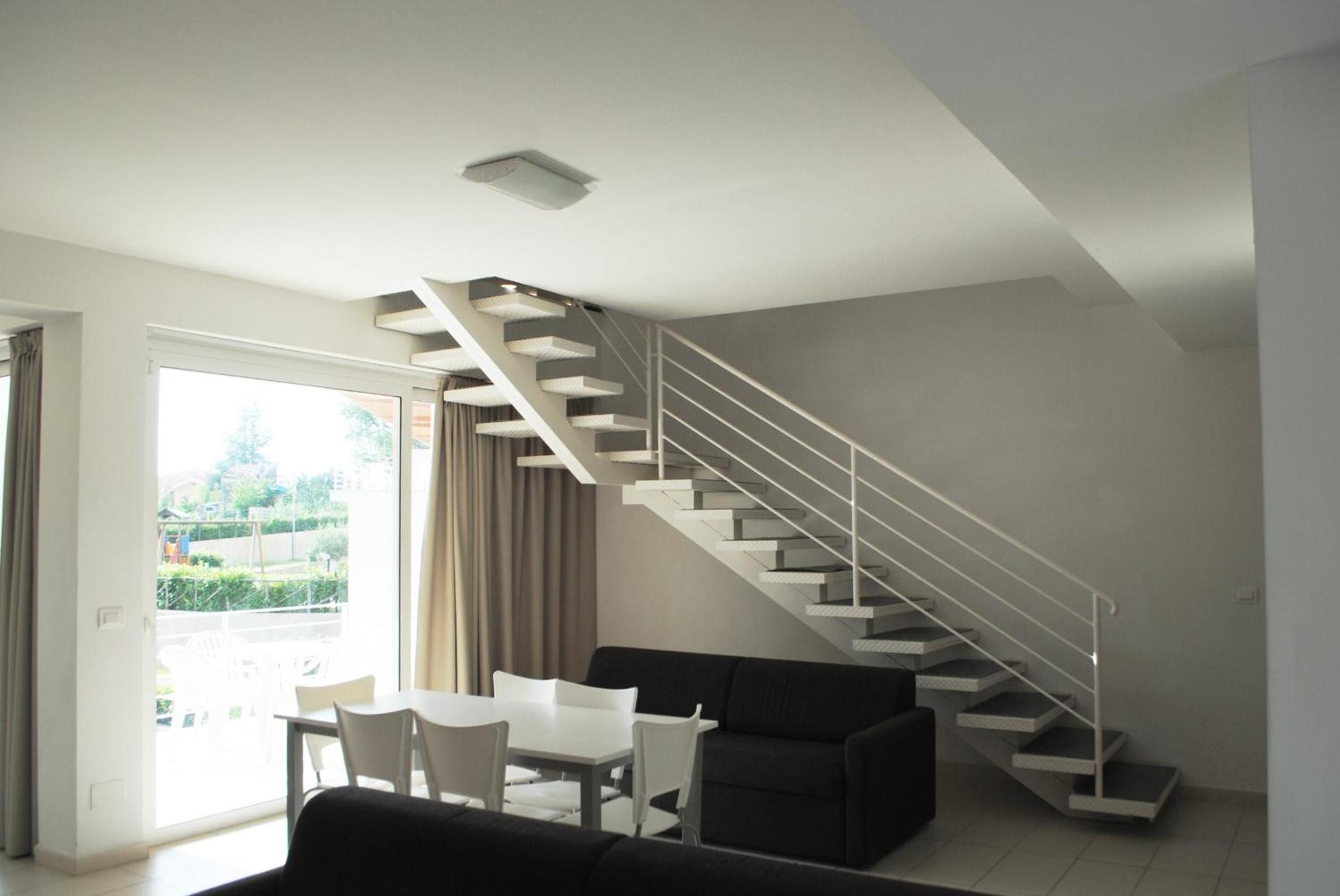 Apartment - Split Level photo 3