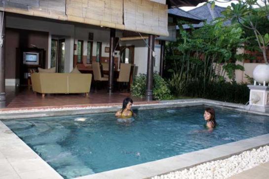 Two-Bedroom Villa with Private Pool - Photo 2