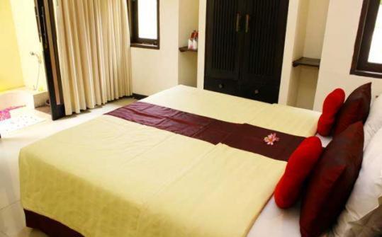 Two-Bedroom Villa with Plunge Pool - Photo 8