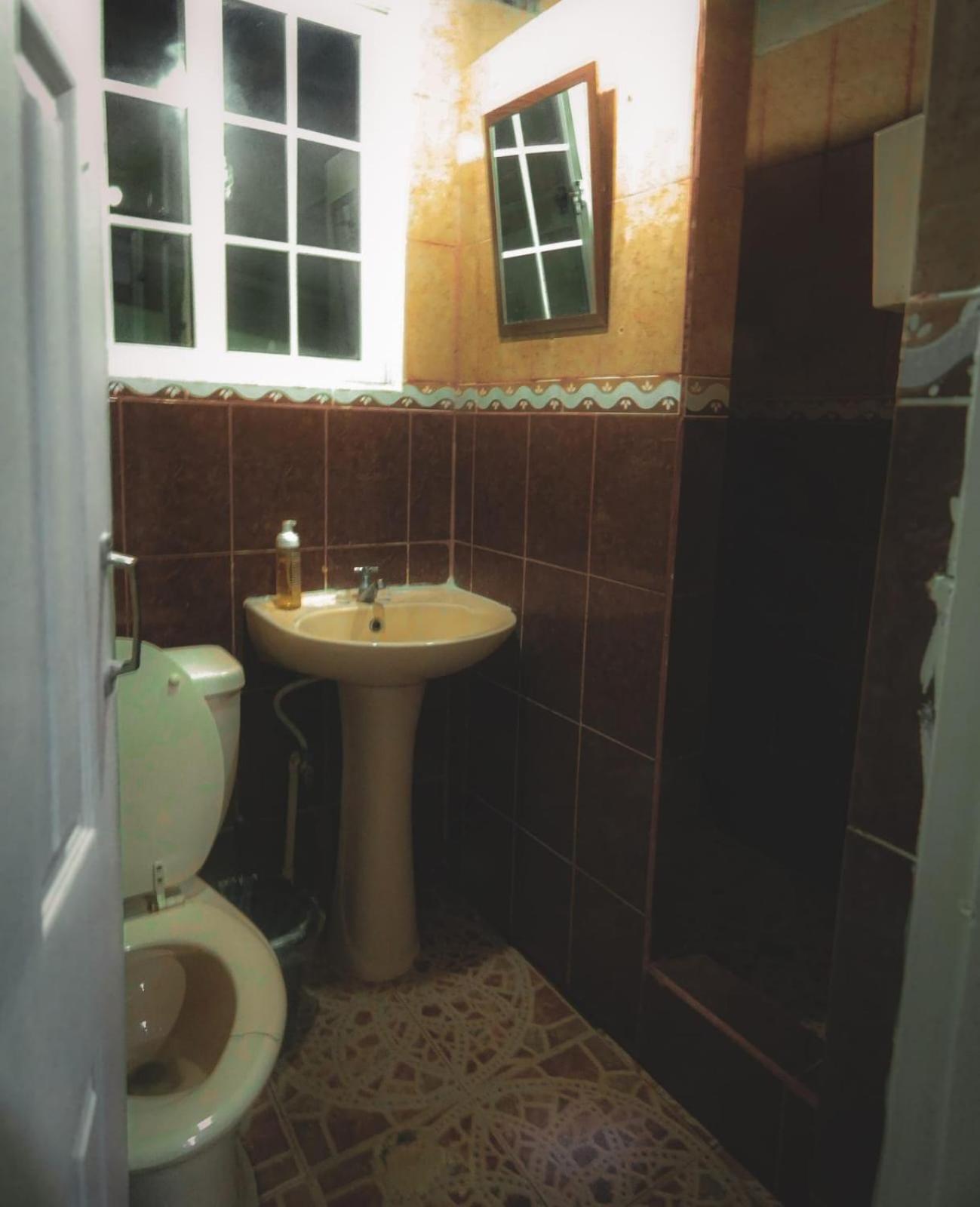 Family Room with Bathroom photo 1