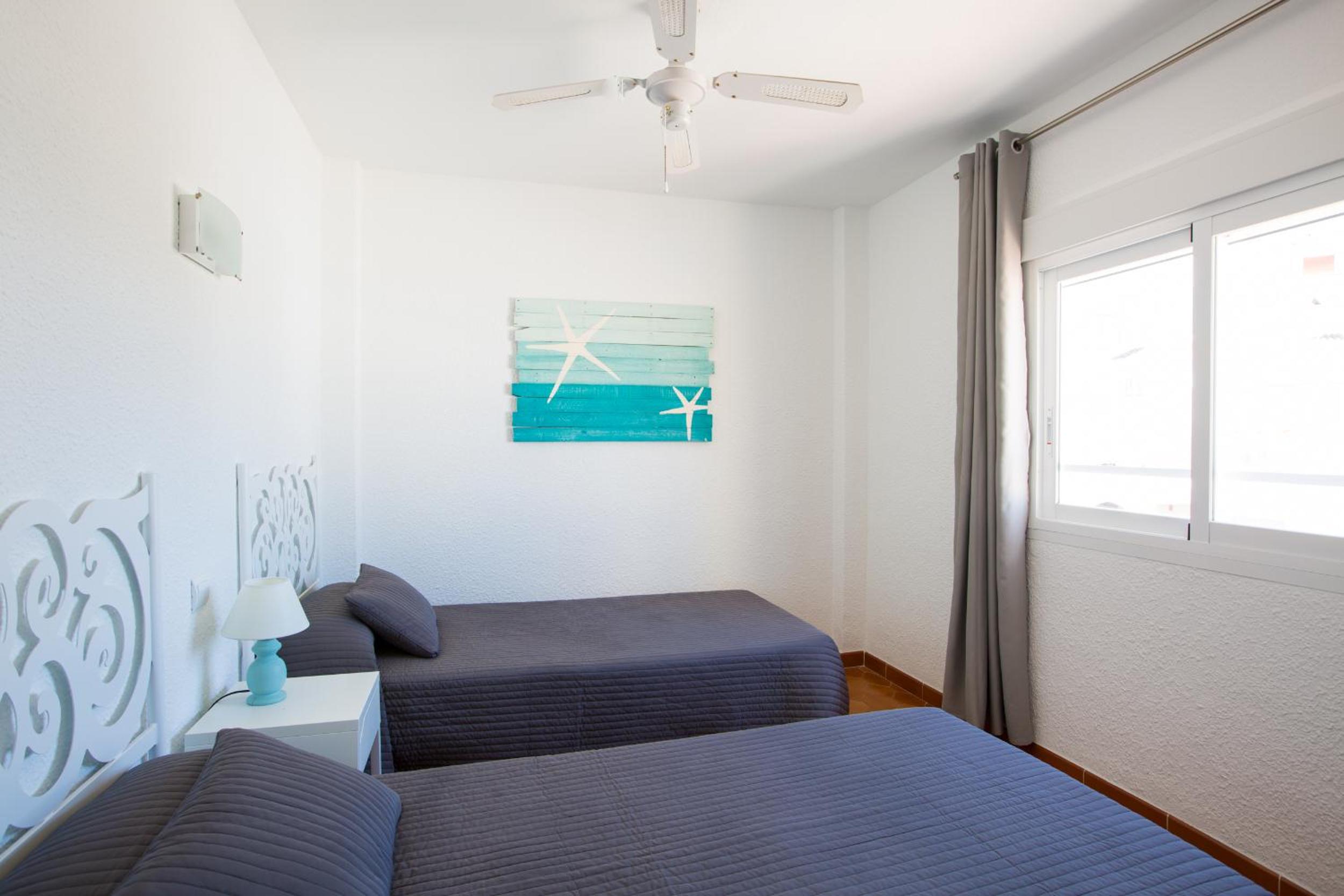One-Bedroom Apartment with Sea View photo 3